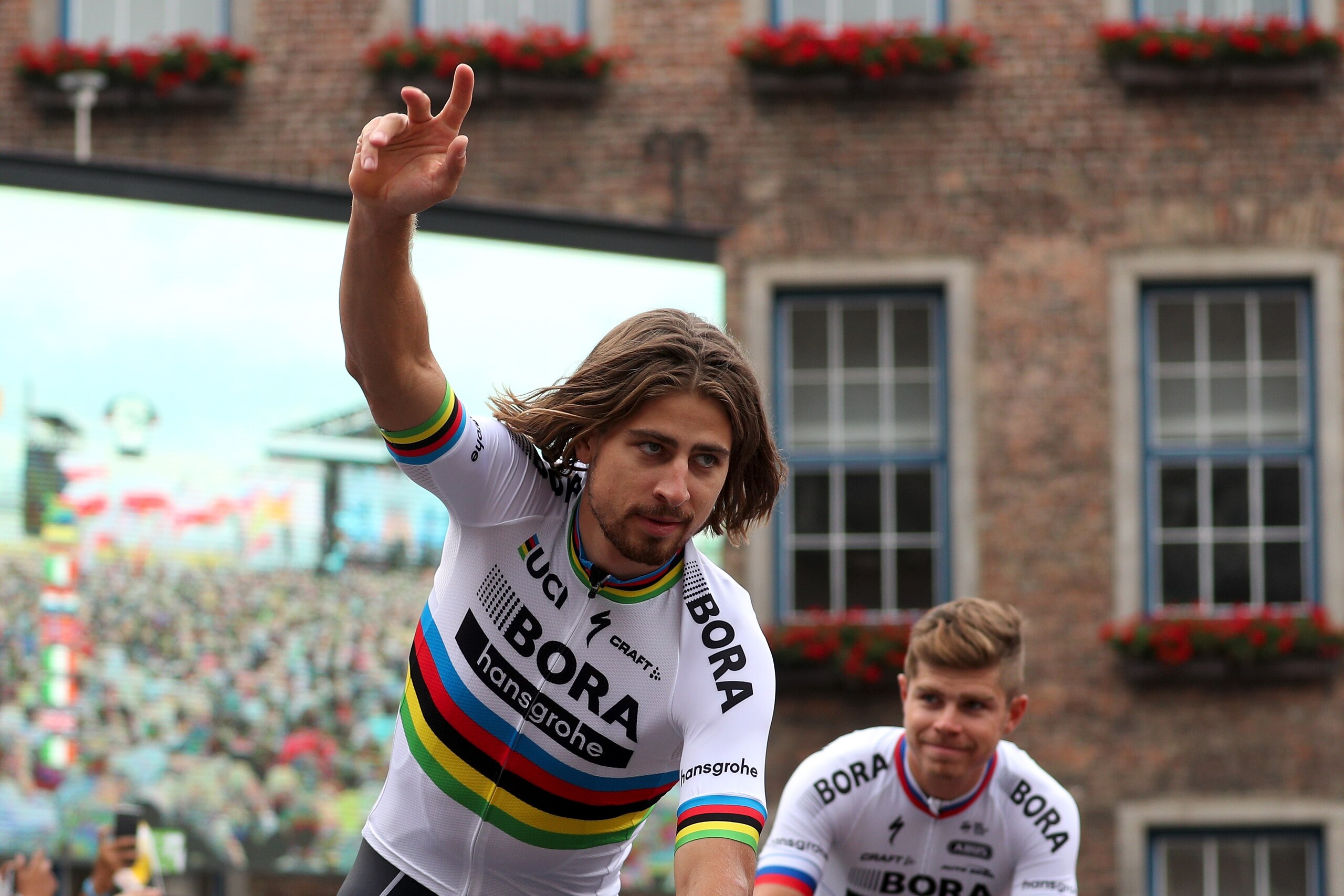 DUESSELDORF, GERMANY - JUNE 29:  Peter Sagan of Slovakia and Bora-Hansgrohe waves during the team presentation for the 2017 Le Tour de France on June 29, 2017 in Duesseldorf, Germany.  (Photo by Chris Graythen/Getty Images)
