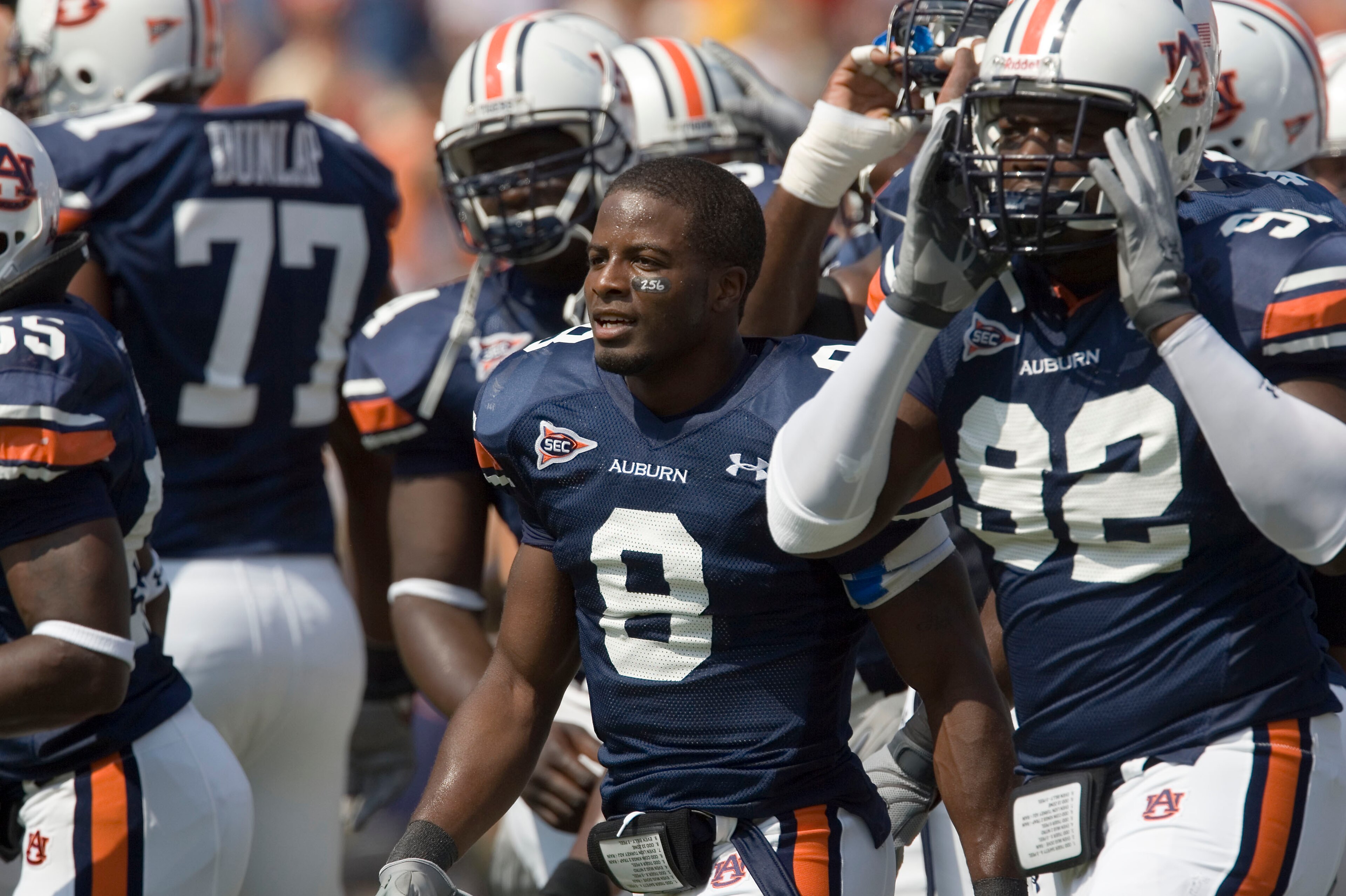 AUBURN, AL - SEPTEMBER 16: Defensive back Jerraud Powers #8 of the Auburn Tigers during a game against the LSU Tigers on September 16, 2006 at Jordan-Hare Stadium in Auburn, Alabama. The Auburn Tigers defeated the LSU Tigers 7-3. (Photo by Wesley Hitt/ AUBURN, AL - SEPTEMBER 16: Defensive back Jerraud Powers #8 of the Auburn Tigers during a game against the LSU Tigers on September 16, 2006 at Jordan-Hare Stadium in Auburn, Alabama. The Auburn Tigers defeated the LSU Tigers 7-3. (Photo by Wesley Hitt/