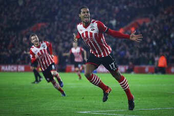 SOUTHAMPTON, ENGLAND - DECEMBER 28:  Virgil van Dijk of Southampton celebrates as he scores their first goal during the Premier League match between Southampton and Tottenham Hotspur at St Mary's Stadium on December 28, 2016 in Southampton, England.  (Pho