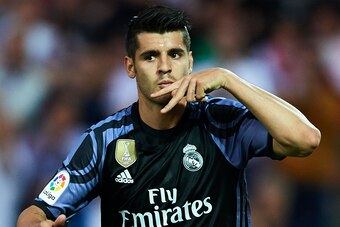 GRANADA, SPAIN - MAY 06:  Alvaro Morata of Real Madrid CF celebrates after scoring the second goal during the La Liga match between Granada CF v Real Madrid CF at Estadio Nuevo Los Carmenes on May 6, 2017 in Granada, Spain.  (Photo by Aitor Alcalde/Getty 
