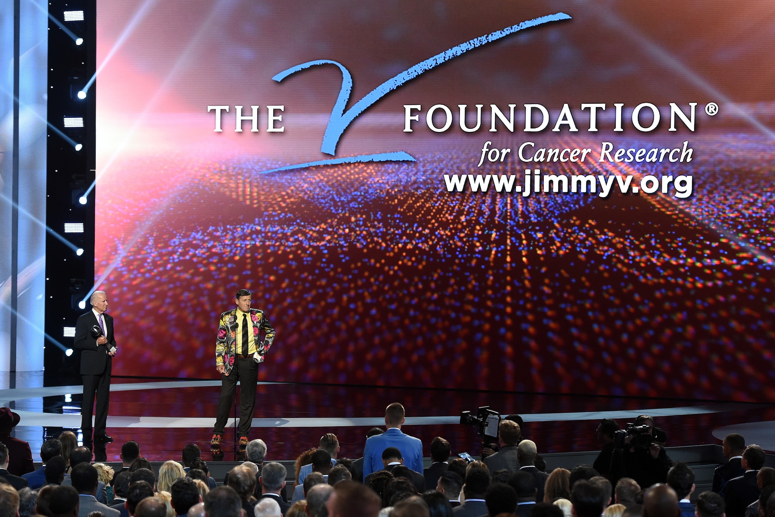 LOS ANGELES, CA - JULY 13:  Craig Sager, winner of the Jimmy V Perseverance Award  (R) and Vice President of the United States Joe Biden onstage during the 2016 ESPYS at Microsoft Theater on July 13, 2016 in Los Angeles, California.  (Photo by Kevin Winte