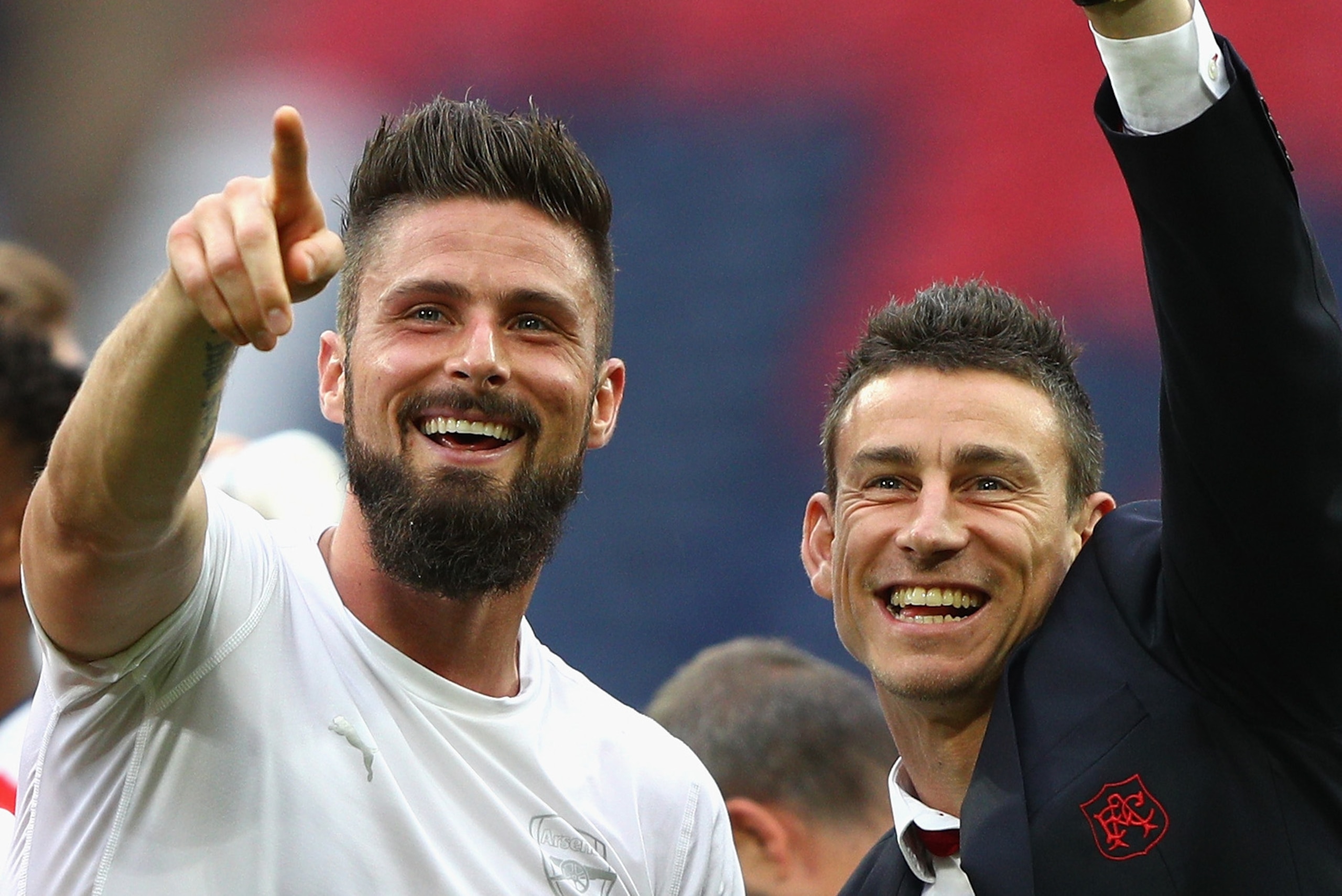 LONDON, ENGLAND - MAY 27: Olivier Giroud of Arsenal and Laurent Koscielny of Arsenal celebrate after The Emirates FA Cup Final between Arsenal and Chelsea at Wembley Stadium on May 27, 2017 in London, England.  (Photo by Ian Walton/Getty Images)