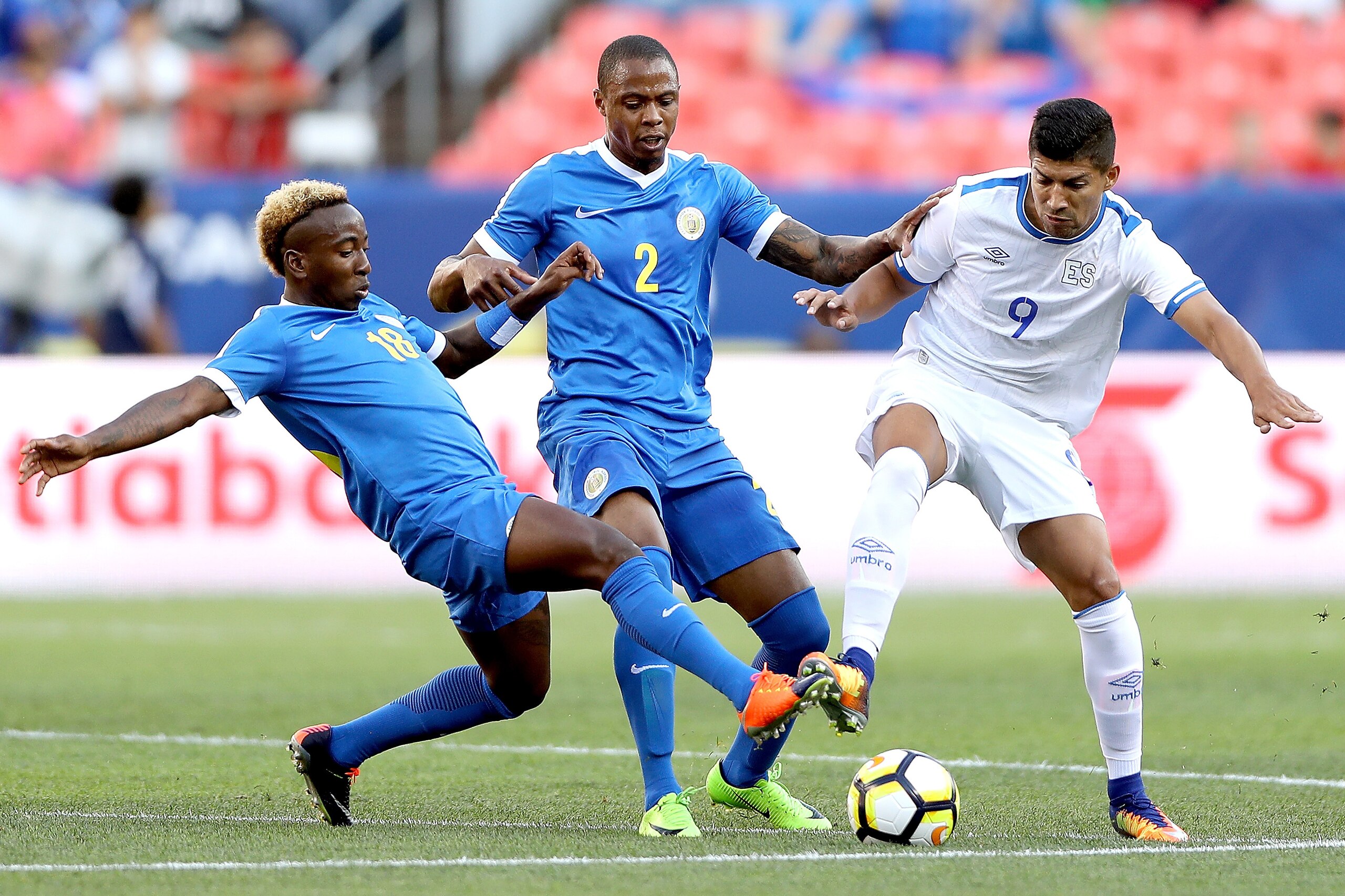 DENVER, CO - JULY 13: Elson Hooi #18 and Dustley Mulder #2 of Curacao battle for control of the ball against Nelson Bonilla #9 of El Salvador in the first half during the 2017 CONCACAF Gold Cup at Sports Authority Field at Mile High on July 13, 2017 in D DENVER, CO - JULY 13: Elson Hooi #18 and Dustley Mulder #2 of Curacao battle for control of the ball against Nelson Bonilla #9 of El Salvador in the first half during the 2017 CONCACAF Gold Cup at Sports Authority Field at Mile High on July 13, 2017 in D