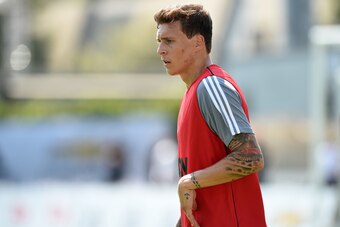 LOS ANGELES, CA - JULY 10: Swedish defender Victor Lindelof of the Manchester United during training for Tour 2017 at UCLA's Drake Stadium July 10, 2017, in Los Angeles, California. (Photo by Kevork Djansezian/Getty Images)