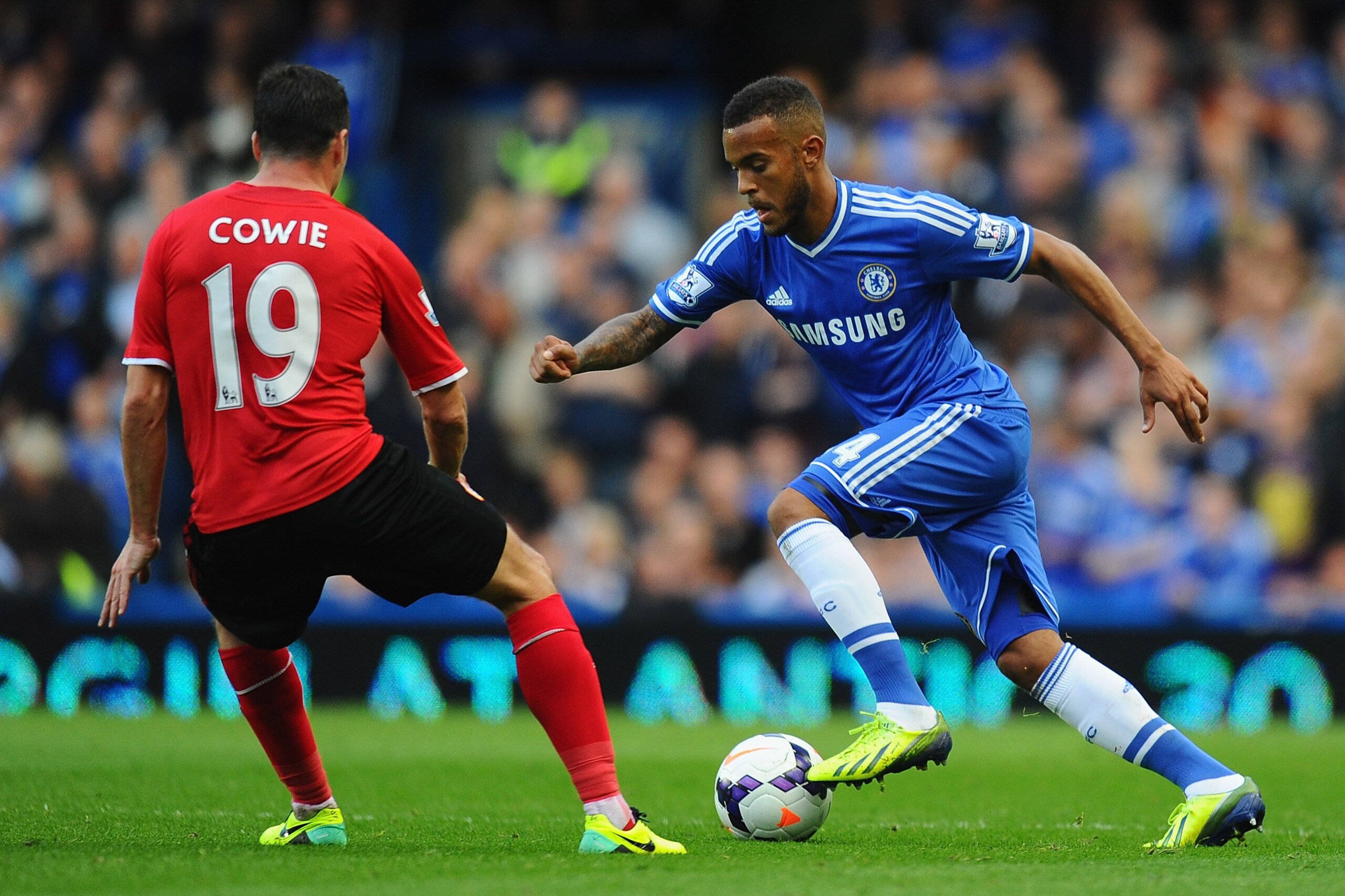 LONDON, ENGLAND - OCTOBER 19: Ryan Bertrand of Chelsea in action during the Barclays Premier League match between Chelsea and Cardiff City at Stamford Bridge on October 19, 2013 in London, England.  (Photo by Mike Hewitt/Getty Images)