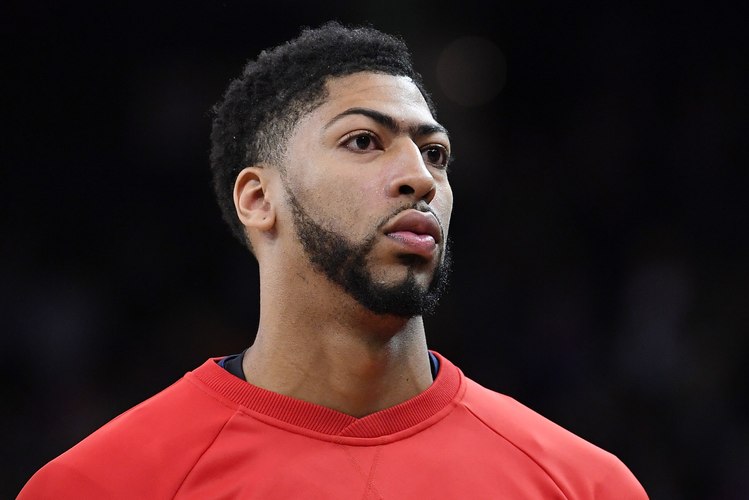 OAKLAND, CA - APRIL 08: Anthony Davis #23 of the New Orleans Pelicans looks on against the Golden State Warriors during an NBA Basketball game at ORACLE Arena on April 8, 2017 in Oakland, California. NOTE TO USER: User expressly acknowledges and agrees t OAKLAND, CA - APRIL 08: Anthony Davis #23 of the New Orleans Pelicans looks on against the Golden State Warriors during an NBA Basketball game at ORACLE Arena on April 8, 2017 in Oakland, California. NOTE TO USER: User expressly acknowledges and agrees t