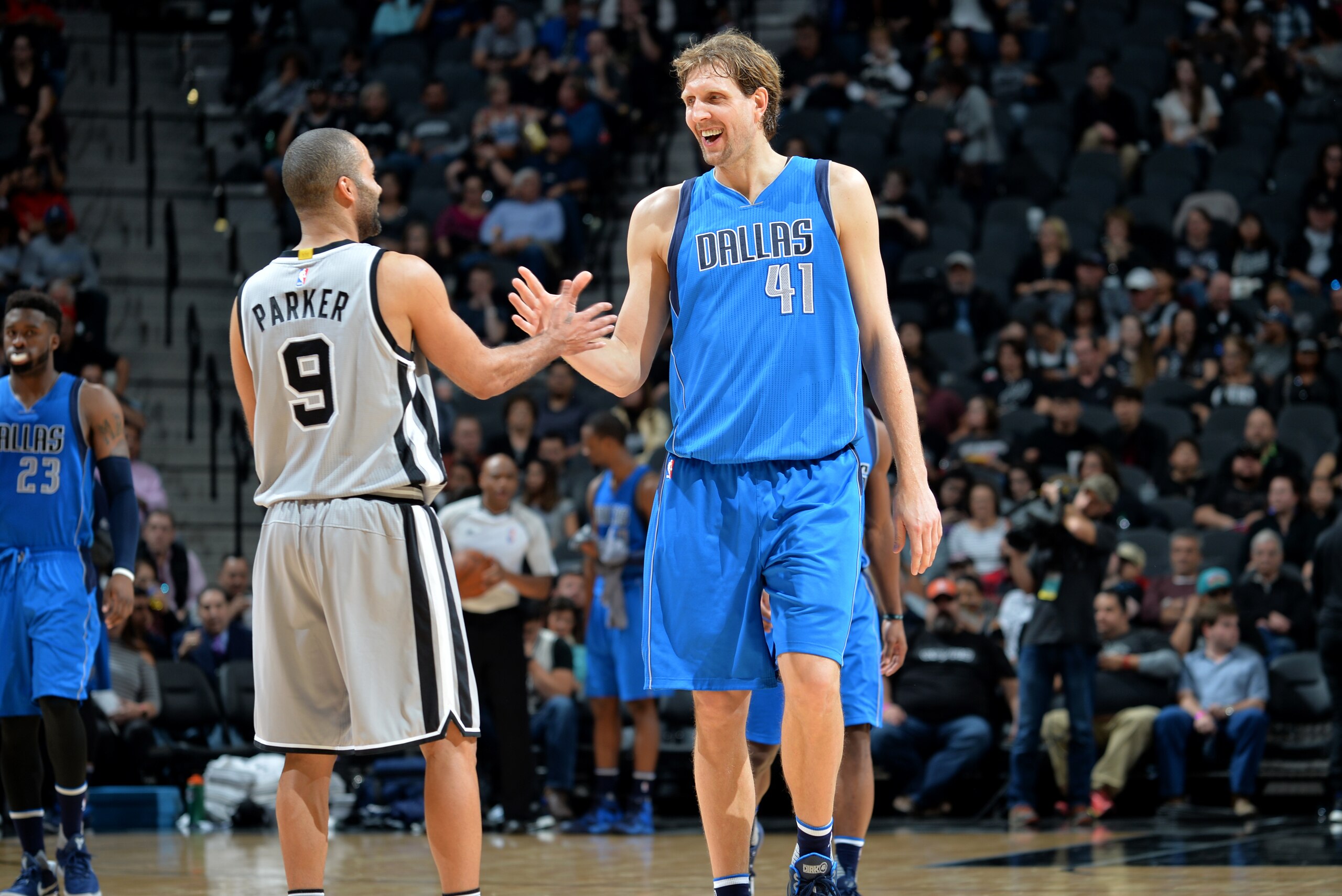 SAN ANTONIO, TX - JANUARY 29: Dirk Nowitzki #41 of the Dallas Mavericks shakes hands with Tony Parker #9 of the San Antonio Spurs during the game on January 29, 2017 at the AT&T Center in San Antonio, Texas. NOTE TO USER: User expressly acknowledges and a