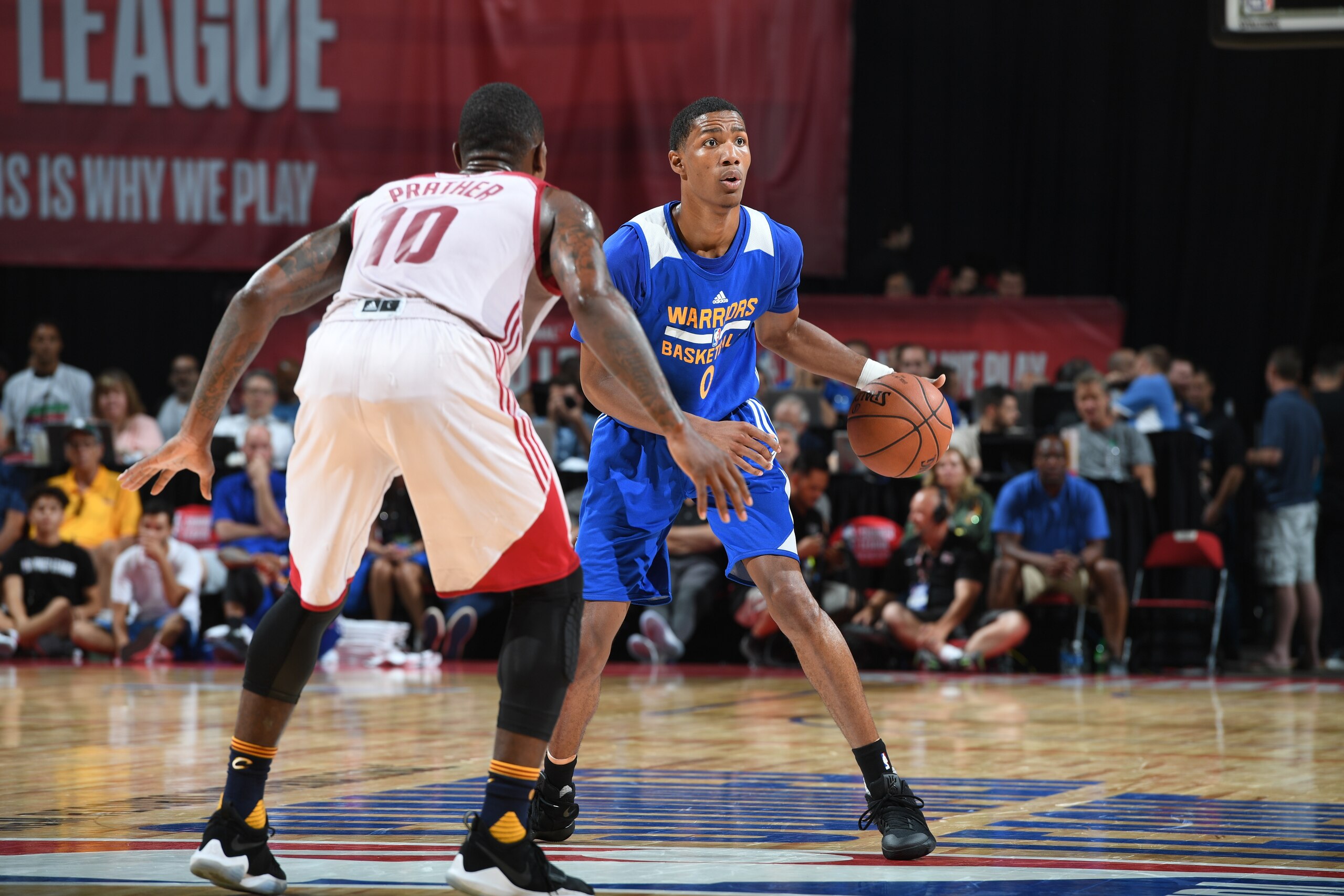 LAS VEGAS, NV - JULY 10: Patrick McCaw #0 of the Golden State Warriors handles the ball against the Cleveland Cavaliers on July 10, 2017 at the Thomas & Mack Center in Las Vegas, Nevada. NOTE TO USER: User expressly acknowledges and agrees that, by downl LAS VEGAS, NV - JULY 10: Patrick McCaw #0 of the Golden State Warriors handles the ball against the Cleveland Cavaliers on July 10, 2017 at the Thomas & Mack Center in Las Vegas, Nevada. NOTE TO USER: User expressly acknowledges and agrees that, by downl