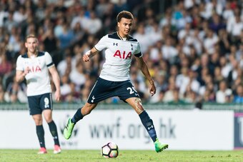 4SO KON PO, HONG KONG - MAY 26: Tottenham Hotspur Midfielder Dele Alli in action during the Friendly match between Kitchee SC and Tottenham Hotspur FC at Hong Kong Stadium on May 26, 2017 in So Kon Po, Hong Kong. (Photo by Power Sport Images/Getty Images)