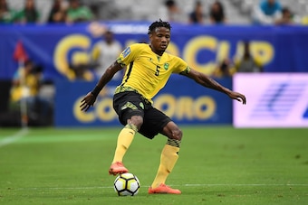 GLENDALE, AZ - JULY 20:  Alvas Powell #5 of Jamaica controls the ball against Canada in a quarterfinal match during the CONCACAF Gold Cup at University of Phoenix Stadium on July 20, 2017 in Glendale, Arizona.  (Photo by Norm Hall/Getty Images)