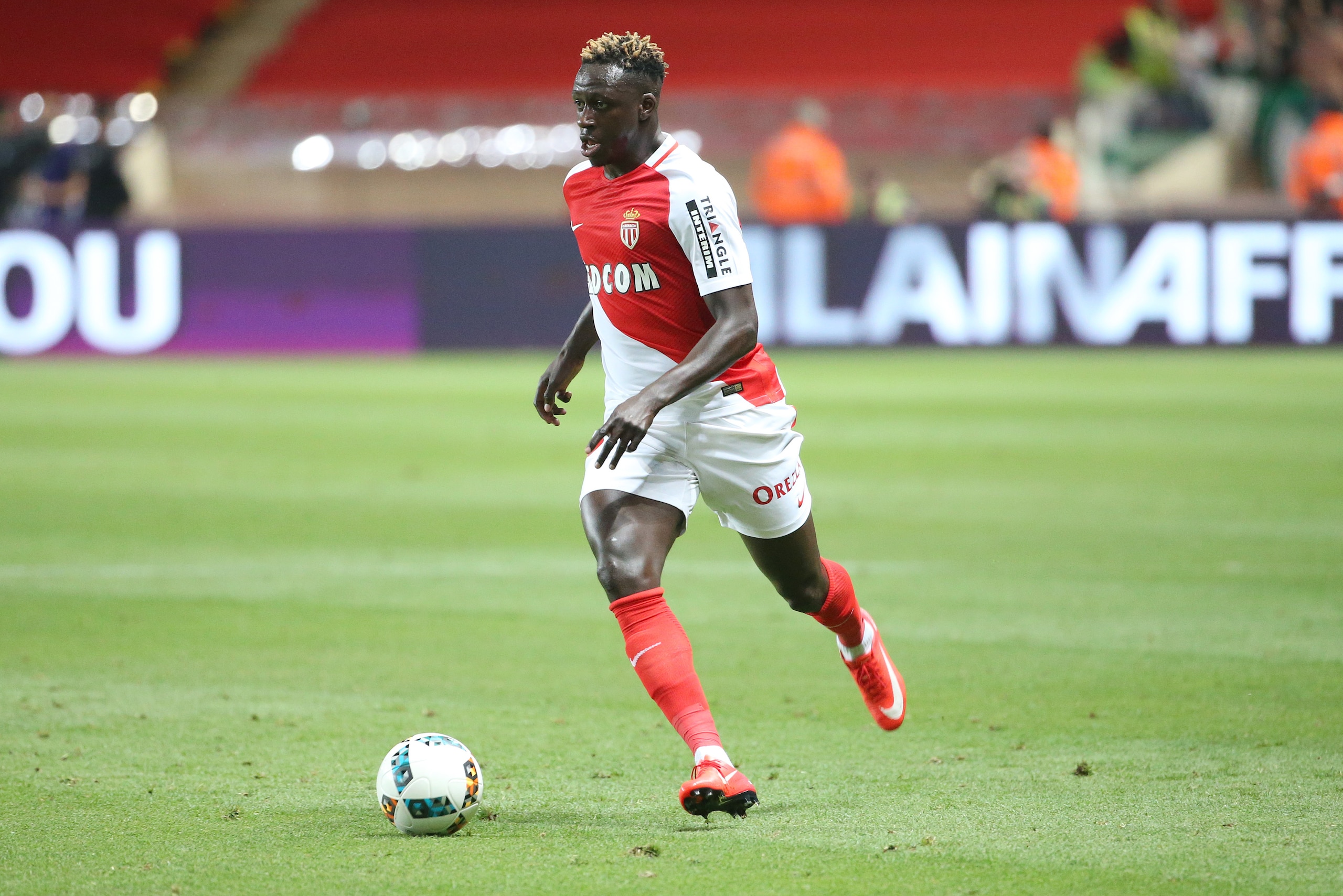 MONACO, MONACO - MAY 17: Benjamin Mendy of Monaco in action during the French Ligue 1 match between AS Monaco and AS Saint-Etienne (ASSE) at Stade Louis II on May 17, 2017 in Monaco, Monaco. (Photo by Jean Catuffe/Getty Images) MONACO, MONACO - MAY 17: Benjamin Mendy of Monaco in action during the French Ligue 1 match between AS Monaco and AS Saint-Etienne (ASSE) at Stade Louis II on May 17, 2017 in Monaco, Monaco. (Photo by Jean Catuffe/Getty Images)