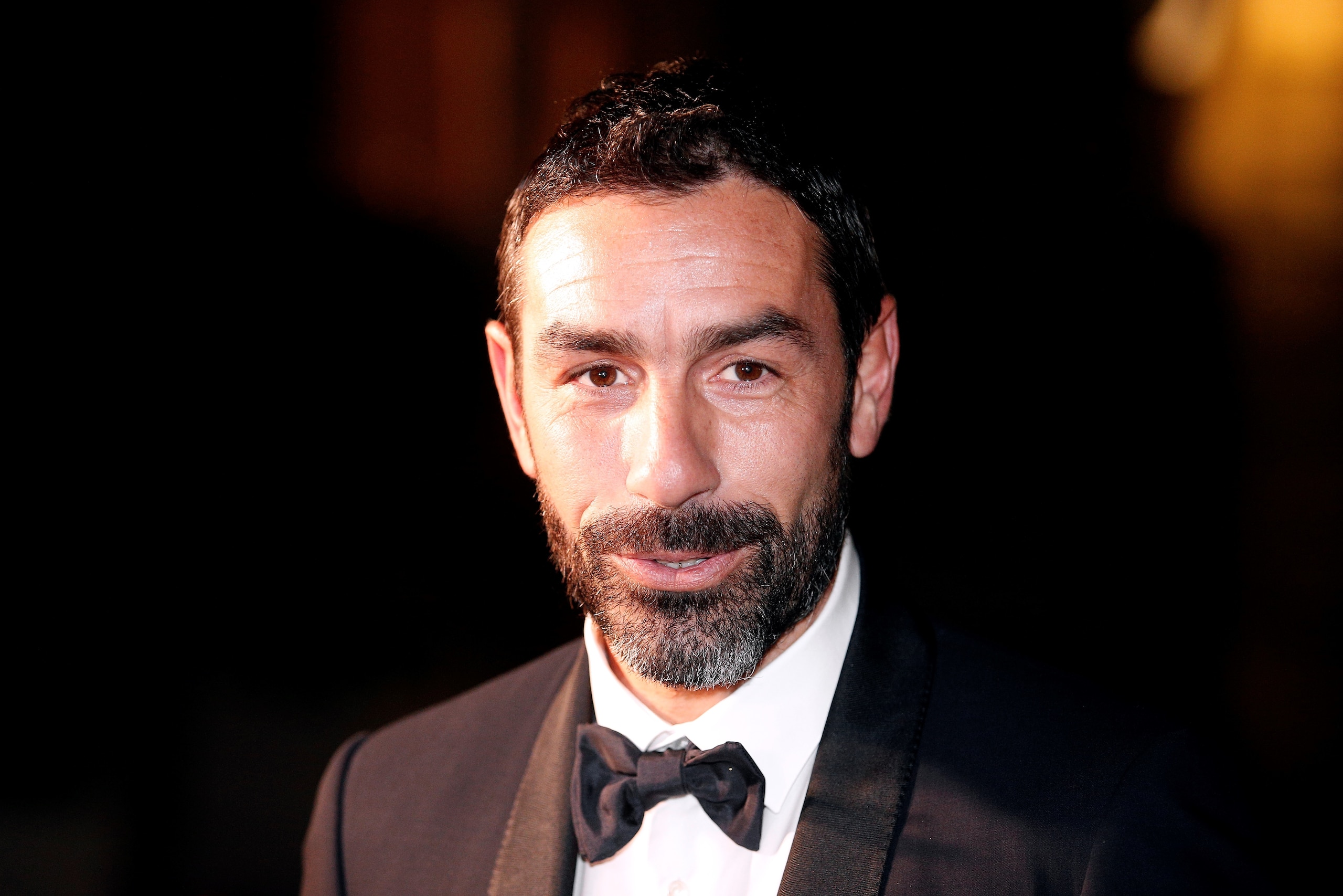 Former French football player Robert Pires arrives the British Embassy in Paris to attend a diner during the visit of Britain's Prince, the Duke of Cambridge, and his wife, the Duchess of Cambridge, on March 17, 2017. / AFP PHOTO / GEOFFROY VAN DER HASSE Former French football player Robert Pires arrives the British Embassy in Paris to attend a diner during the visit of Britain's Prince, the Duke of Cambridge, and his wife, the Duchess of Cambridge, on March 17, 2017. / AFP PHOTO / GEOFFROY VAN DER HASSE