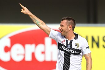VERONA, ITALY - SEPTEMBER 21:  Antonio Cassano of Parma FC celebrates his seond goal during the Serie A match between AC Chievo Verona and Parma FC  at Stadio Marc'Antonio Bentegodi on September 21, 2014 in Verona, Italy.  (Photo by Marco Luzzani/Getty Im