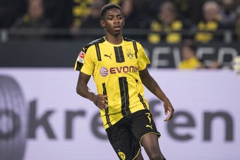 Ousmane Dembele of Borussia Dortmundduring the Bundesliga match between Borussia Dortmund and Schalke 04 on October 29, 2016 at the Signal Iduna Park stadium in Dortmund, Germany.(Photo by VI Images via Getty Images)