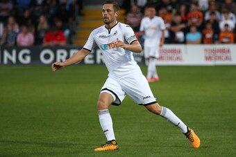 BARNET, ENGLAND - JULY 12:  Gylfi Sigurdsson of Swansea City during the pre season friendly match between Barnet and Swansea City at The Hive on July 12, 2017 in Barnet, England. (Photo by Nigel Roddis/Getty Images)