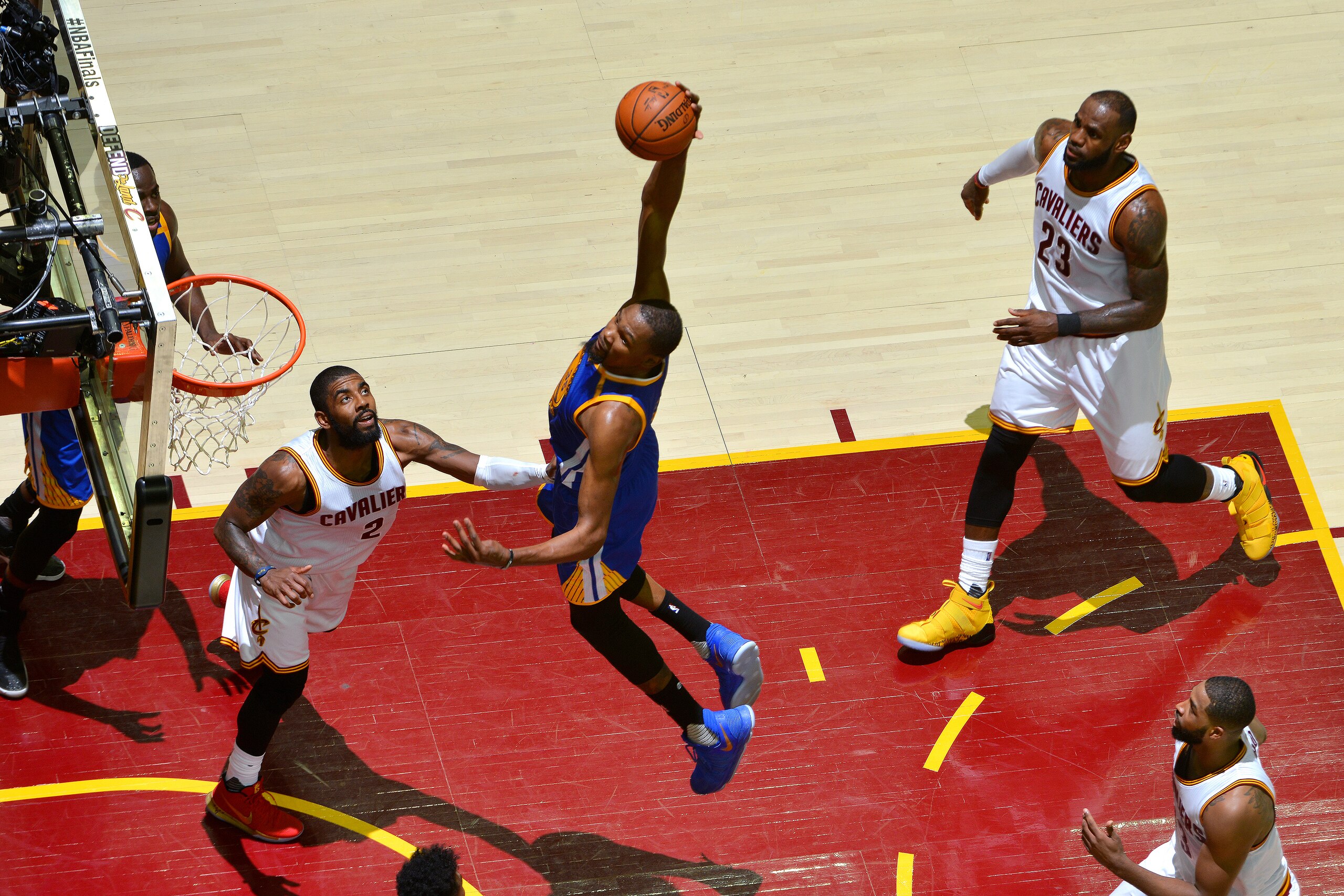 CLEVELAND, OH - JUNE 9: Kevin Durant #35 of the Golden State Warriors dunks the ball during the game against the Cleveland Cavaliers in Game Four of the 2017 NBA Finals on June 9, 2017 at The Quicken Loans Arena in Cleveland, Ohio. NOTE TO USER: User expr CLEVELAND, OH - JUNE 9: Kevin Durant #35 of the Golden State Warriors dunks the ball during the game against the Cleveland Cavaliers in Game Four of the 2017 NBA Finals on June 9, 2017 at The Quicken Loans Arena in Cleveland, Ohio. NOTE TO USER: User expr