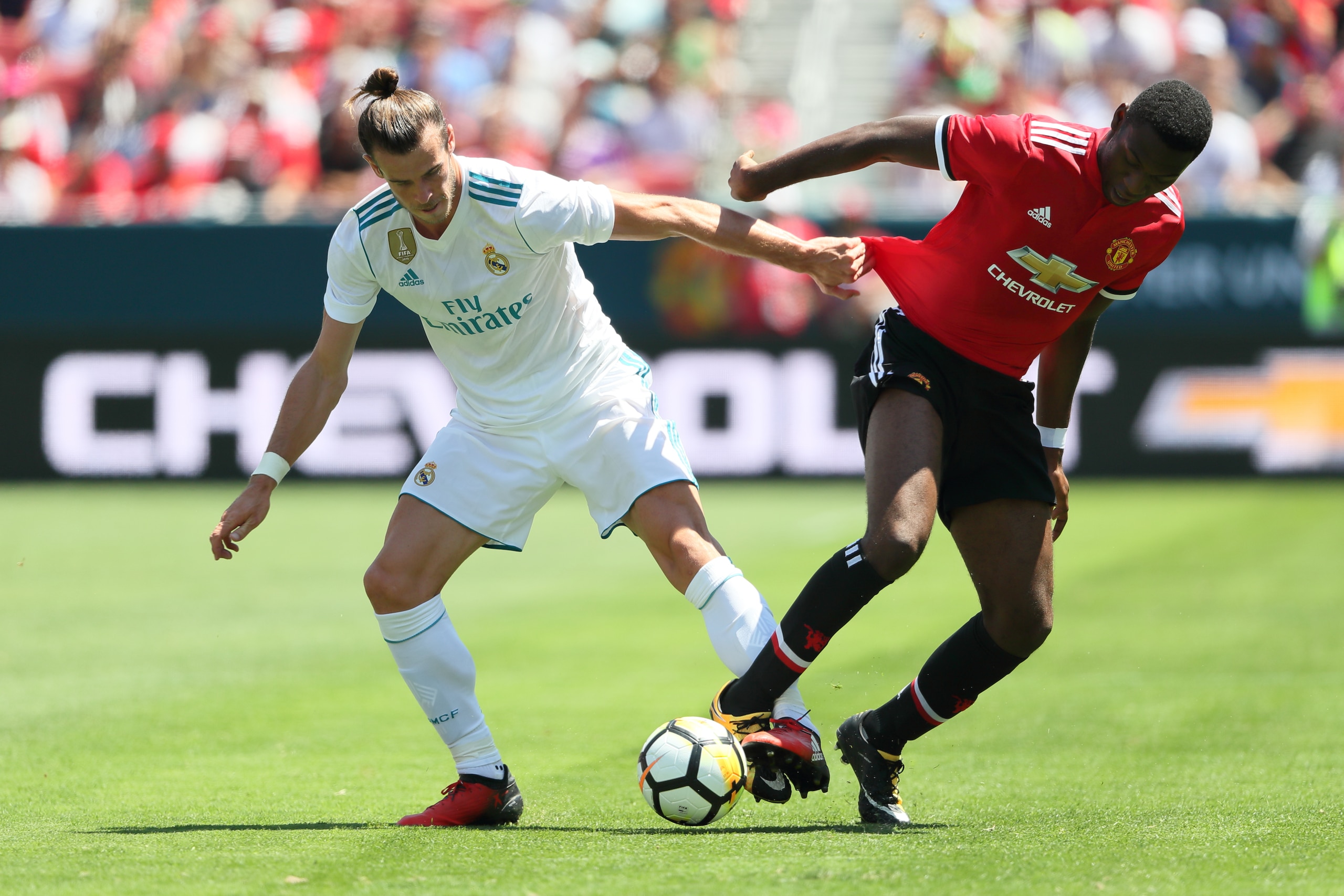 SANTA CLARA, CA - JULY 23:  Gareth Bale of Real Madrid and Timothy Fosu-Mensah of Manchester United during the International Champions Cup 2017 match between Real Madrid v Manchester United at Levi'a Stadium on July 23, 2017 in Santa Clara, California. (P