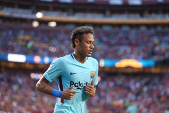 LANDOVER, MD - JULY 26: Neymar of FC Barcelona during the International Champions Cup 2017 match between FC Barcelona and Manchester United at FedExField on July 26, 2017 in Landover, Maryland. (Photo by Robbie Jay Barratt - AMA/Getty Images)