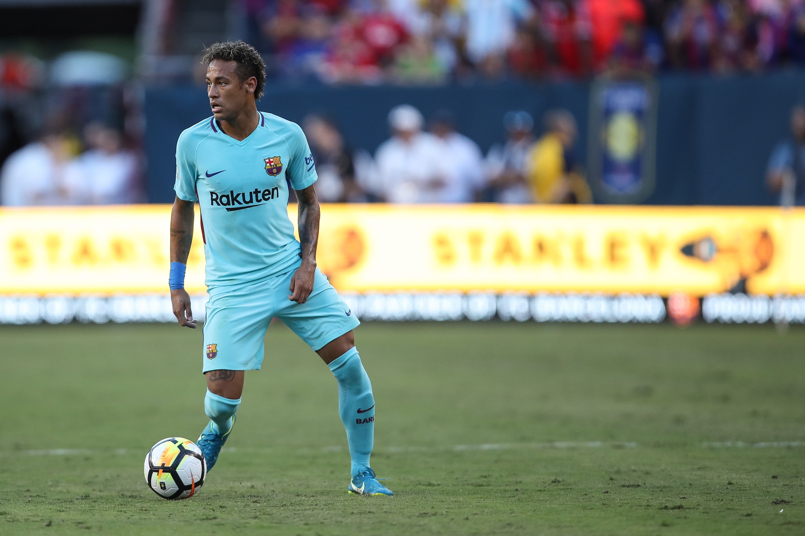 LANDOVER, MD - JULY 26: Neymar of FC Barcelona during the International Champions Cup 2017 match between FC Barcelona and Manchester United at FedExField on July 26, 2017 in Landover, Maryland. (Photo by Robbie Jay Barratt - AMA/Getty Images)