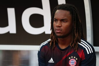 SHENZHEN, CHINA - JULY 22: #35 Renato Sanches of FC Bayern Muenchen looks on during the 2017 International Champions Cup football match between AC Milan and FC Bayern Muenchen on July 22, 2017 in Shenzhen, China. (Photo by Zhong Zhi/Getty Images)