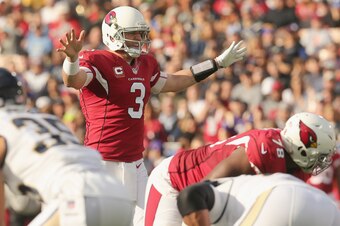 LOS ANGELES, CA - JANUARY 01:  Quarterback Carson Palmer #3 of the Arizona Cardinals calls signals against the Los Angeles Rams at Los Angeles Memorial Coliseum on January 1, 2017 in Los Angeles, California.  (Photo by Stephen Dunn/Getty Images)