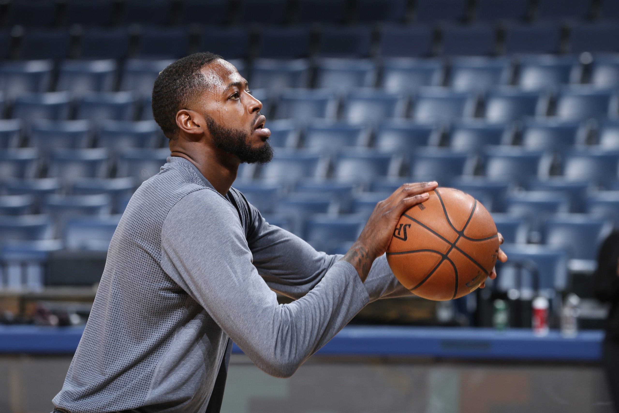 MEMPHIS, TN - APRIL 7:  JaMychal Green #0 of the Memphis Grizzlies warms up before a game against the New York Knicks on April 7, 2017 at FedExForum in Memphis, Tennessee. NOTE TO USER: User expressly acknowledges and agrees that, by downloading and/or us