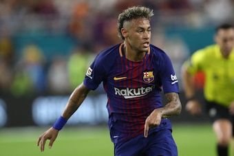 MIAMI GARDENS, FL - JULY 29: Neymar of FC Barcelona during the International Champions Cup 2017 match between Real Madrid and FC Barcelona at Hard Rock Stadium on July 29, 2017 in Miami Gardens, Florida. (Photo by Robbie Jay Barratt - AMA/Getty Images)