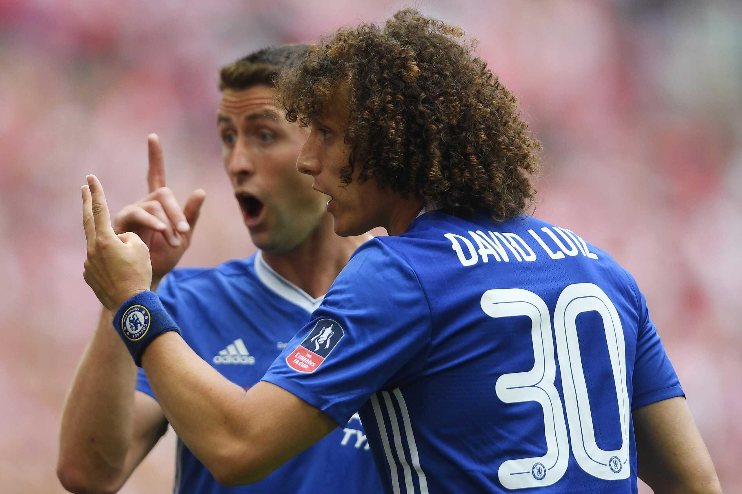 LONDON, ENGLAND - MAY 27: David Luiz of Chelsea and Gary Cahill of Chelsea react during The Emirates FA Cup Final between Arsenal and Chelsea at Wembley Stadium on May 27, 2017 in London, England. (Photo by Mike Hewitt/Getty Images) LONDON, ENGLAND - MAY 27: David Luiz of Chelsea and Gary Cahill of Chelsea react during The Emirates FA Cup Final between Arsenal and Chelsea at Wembley Stadium on May 27, 2017 in London, England. (Photo by Mike Hewitt/Getty Images)