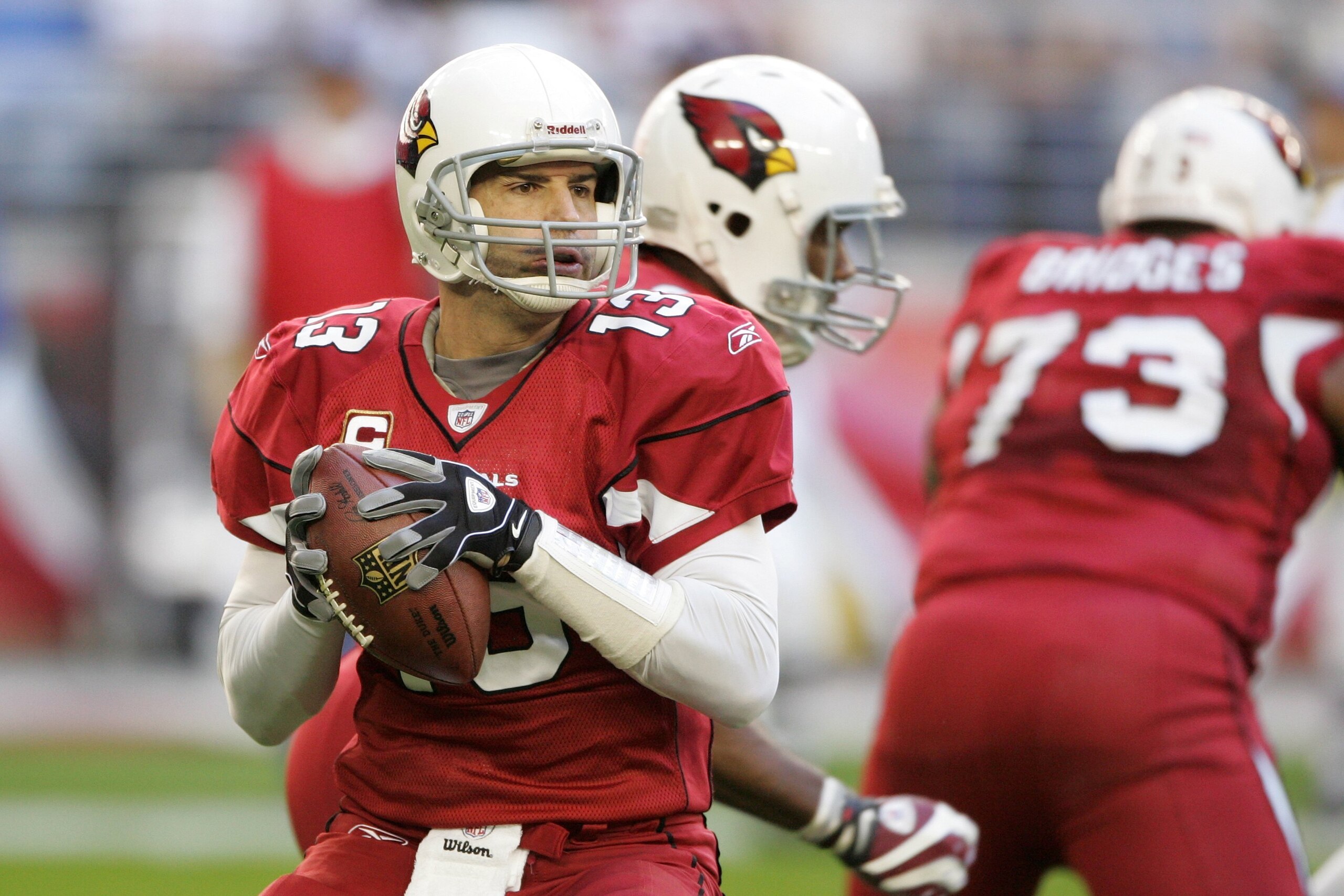 GLENDALE, AZ - DECEMBER 27:  Arizona Cardinals quarterback Kurt Warner #13 in the pocket during a game against the St. Louis Rams at University of Phoenix Stadium on December 27, 2009 in Glendale, Arizona.  (Photo by Gene Lower/Getty Images)