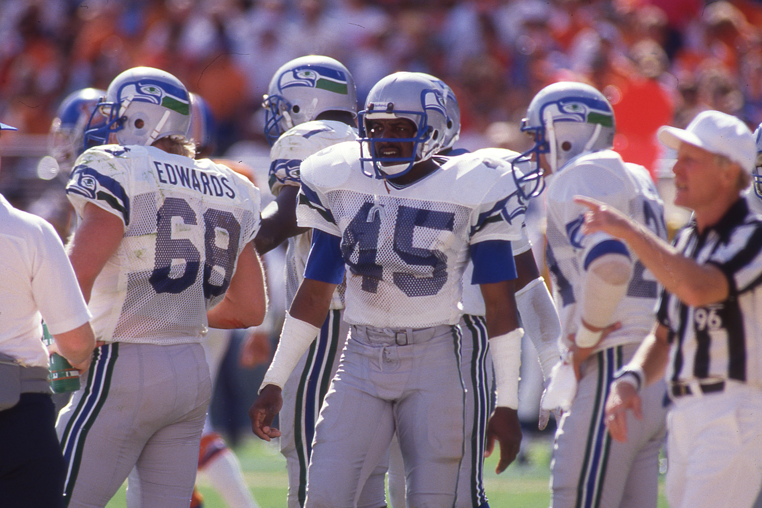 DENVER, CO: Kenny Easley of the seattle Seahawks circa 1987 against the Denver Broncos at Mile High Stadium in Denver Colorado. (Photo by Owen C. Shaw/Getty Images)