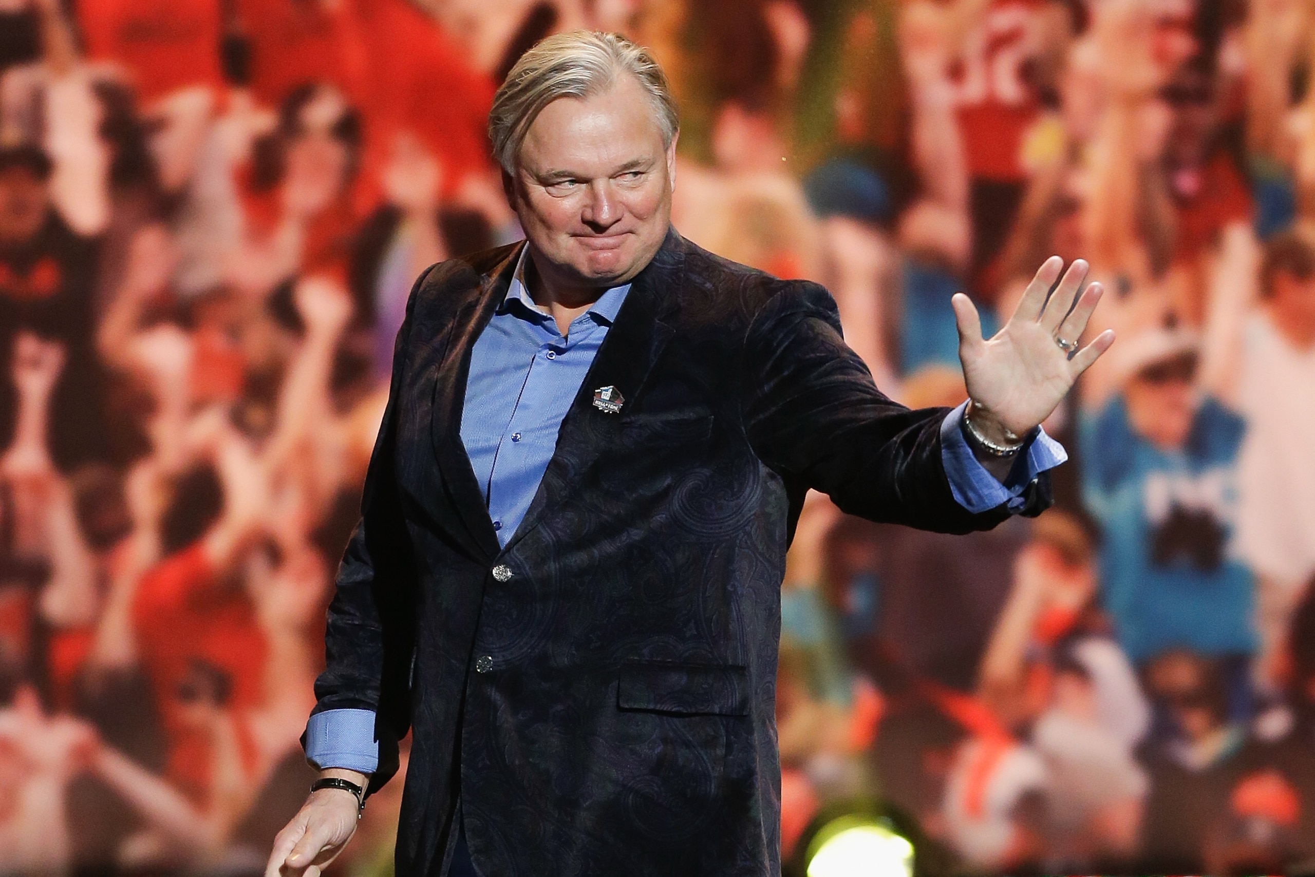 HOUSTON, TX - FEBRUARY 04:  Kicker Morten Andersen introduced as part of the  Pro Football Hall of Fame Class of 2017 during the NFL Honors at the Wortham Theater Center on February 4, 2017 in Houston, Texas.  (Photo by Bob Levey/Getty Images)