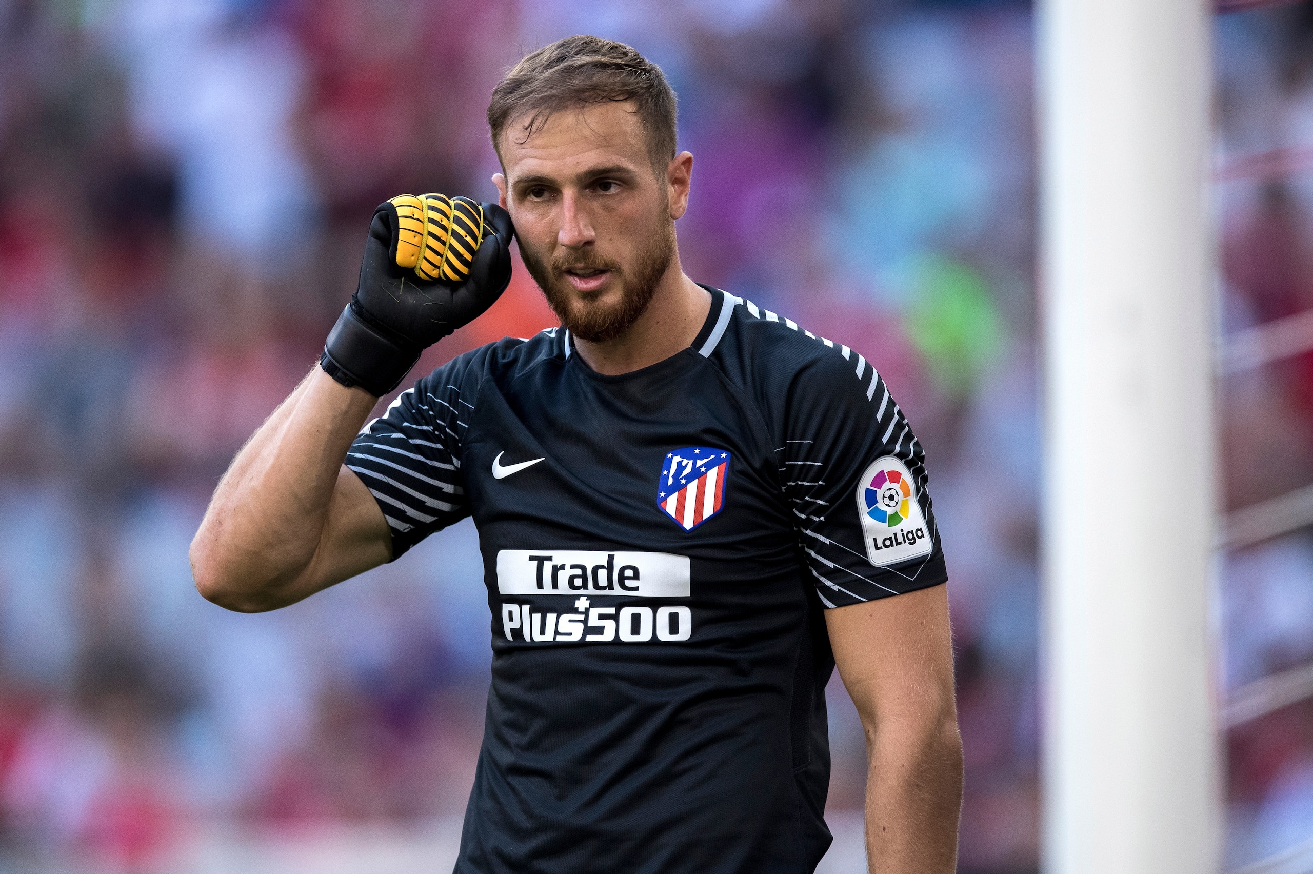 MUNICH, GERMANY - AUGUST 01:  Goalkeeper Jan Oblak of Atletico Madrid looks on during the Audi Cup 2017 match between Club Atletico de Madrid and SSC Napoli at Allianz Arena on August 1, 2017 in Munich, Germany  (Photo by Boris Streubel/Getty Images)