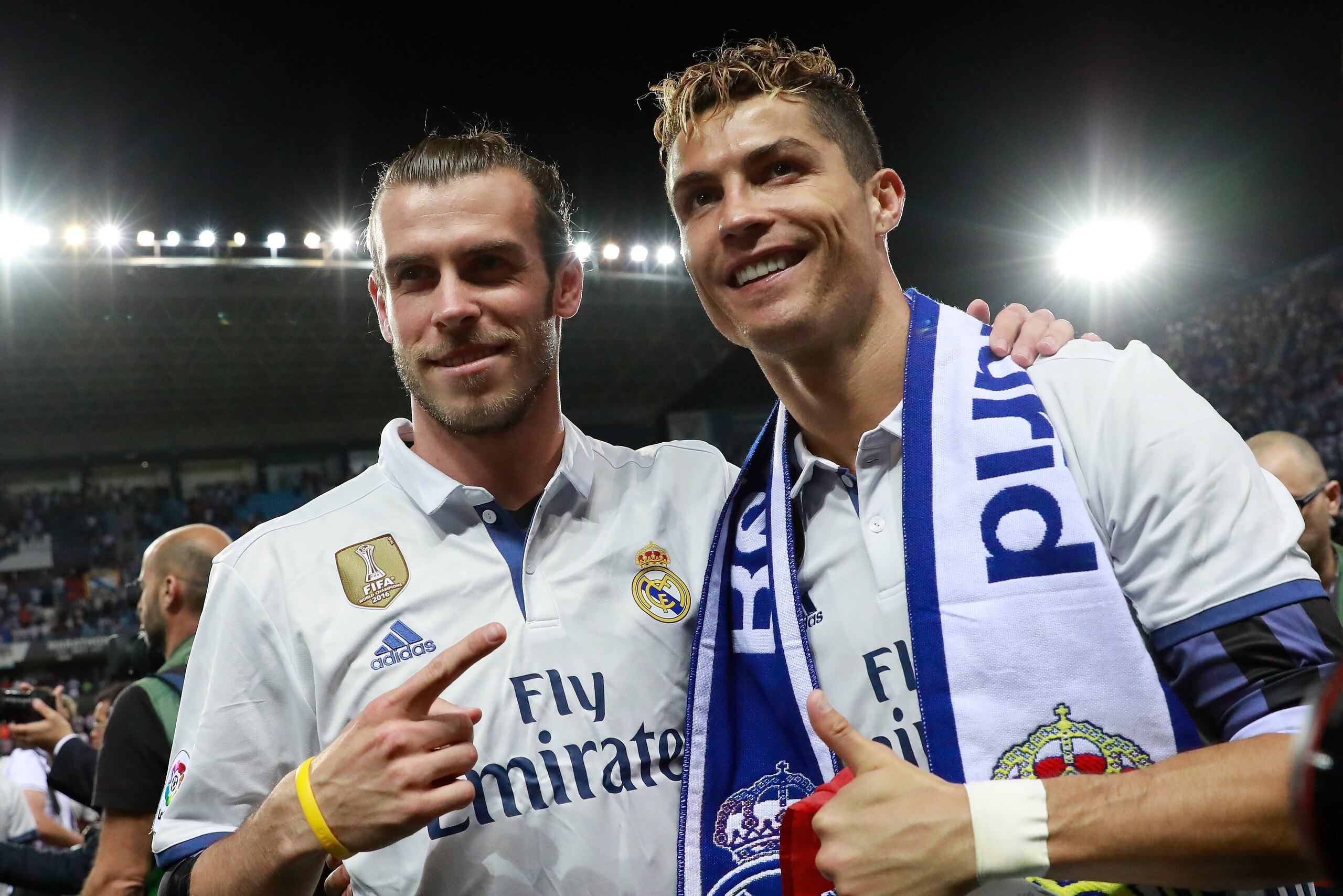 MALAGA, SPAIN - MAY 21:  Gareth Bale of Real Madrid and Cristiano Ronaldo of Real Madrid celebrate being crowned champions following the La Liga match between Malaga and Real Madrid at La Rosaleda Stadium on May 21, 2017 in Malaga, Spain.  (Photo by Gonza