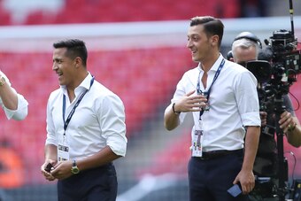 LONDON, ENGLAND - AUGUST 06: Alexis Sanchez of Arsenal and Mesut Ozil of Arsenal during the The FA Community Shield between Chelsea and Arsenal at Wembley Stadium on August 6, 2017 in London, England.  (Photo by Robbie Jay Barratt - AMA/Getty Images)