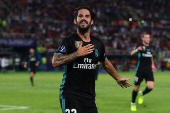 SKOPJE, MACEDONIA - AUGUST 08: Isco of Real Madrid celebrates scoring his side's second goal during the UEFA Super Cup match between Real Madrid and Manchester United at National Arena Filip II Macedonian on August 8, 2017 in Skopje, Macedonia. (Photo by 