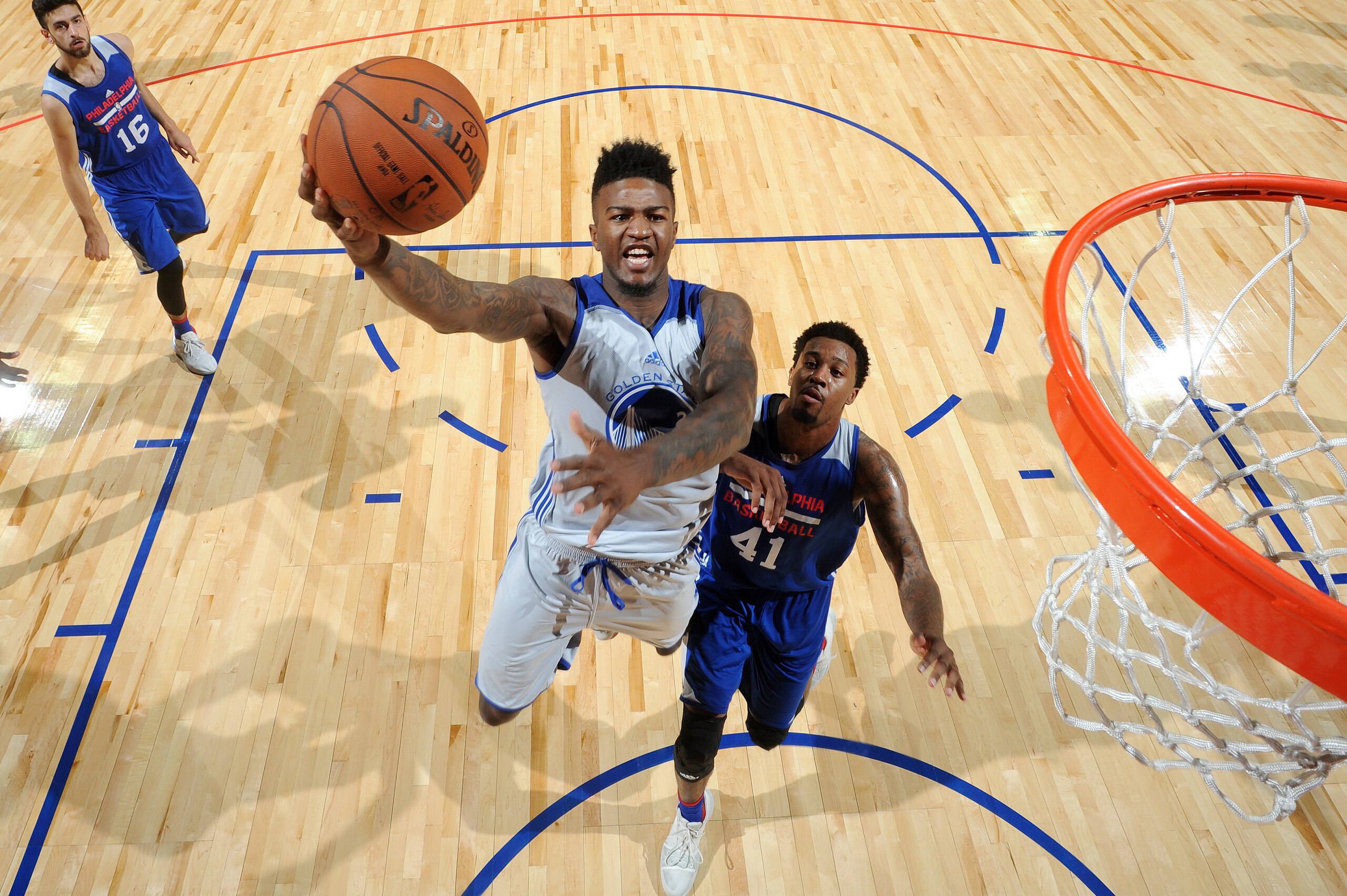 LAS VEGAS, NV - JULY 8: Jordan Bell #2 of the Golden State Warriors shoots a lay up during the game against the Philadelphia 76ers during the 2017 Las Vegas Summer League on July 8, 2017 at the Thomas & Mack Center in Las Vegas, Nevada. NOTE TO USER: User