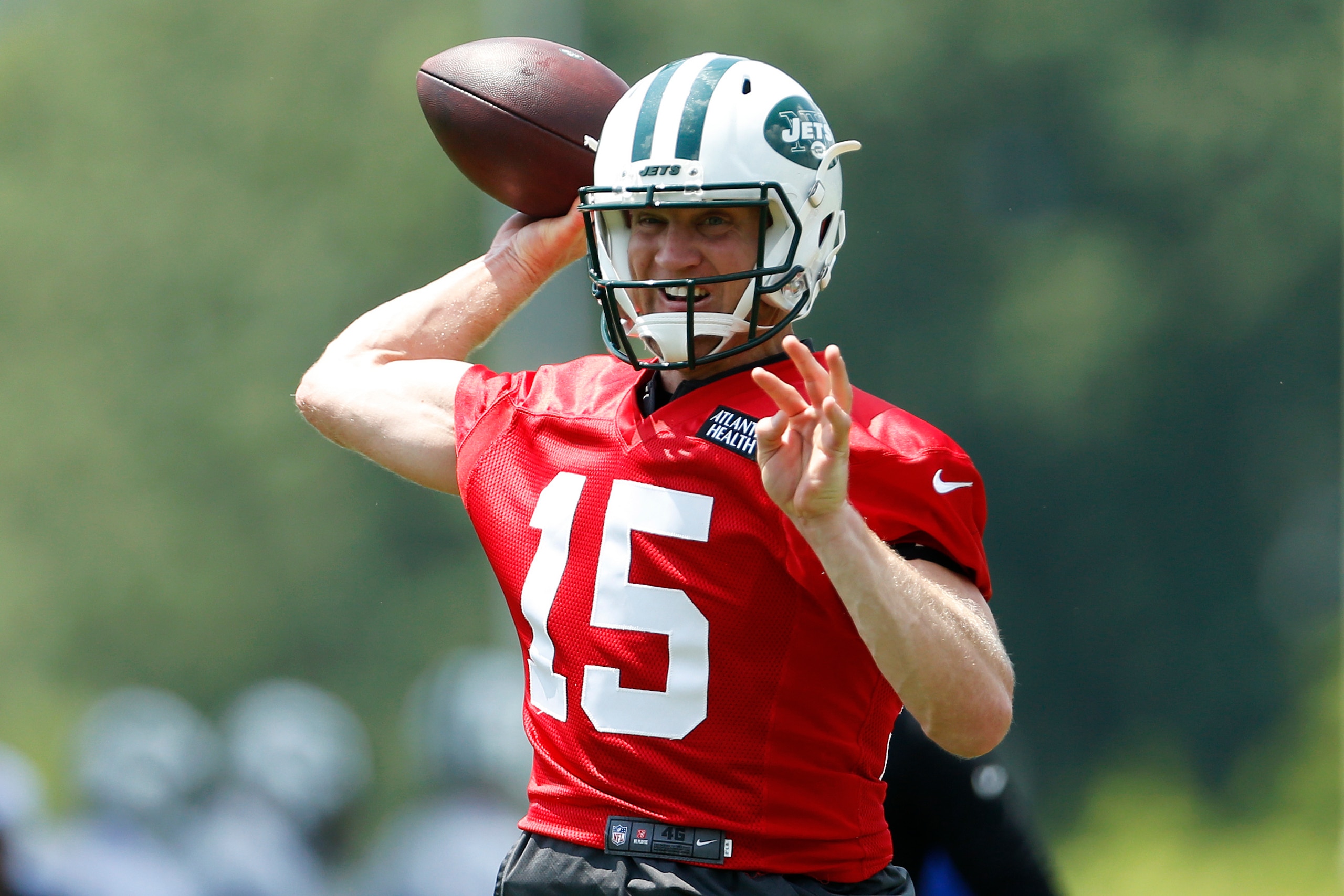 Jun 13, 2017; Florham Park, NJ, USA; New York Jets quarterback Josh McCown (15) throws during mini camp at Atlantic Health Jets Training Center. Mandatory Credit: Adam Hunger-USA TODAY Sports