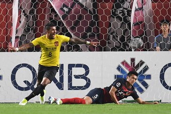 KASHIMA, JAPAN - MAY 30:  Paulinho of Guangzhou Evergrande celebrates after scoring a goal during the AFC Champions League Round of 16 match between Kashima Antlers and Guangzhou Evergrande FC at Kashima Stadium on May 30, 2017 in Kashima, Japan.  (Photo 