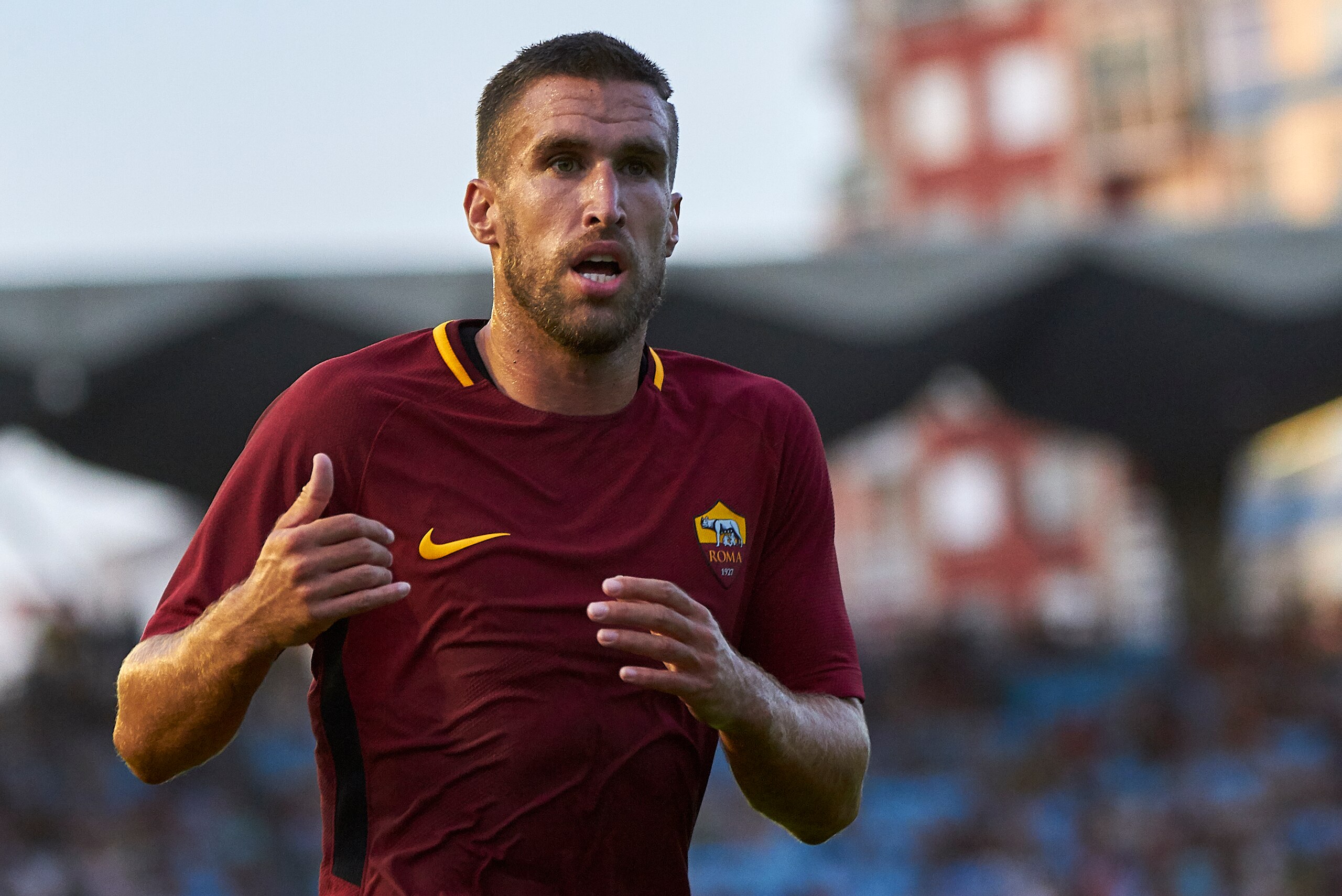 VIGO, SPAIN - AUGUST 13:  Kevin Strootman of AS Roma looks on during the pre-season friendly match between Celta de Vigo and AS Roma at Balaidos Stadium on August 13, 2017 in Vigo, Spain.  (Photo by fotopress/Getty Images)