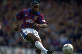 1993:  Dalian Atkinson of Aston Villa in action during a match. \ Mandatory Credit: Mike  Cooper/Allsport