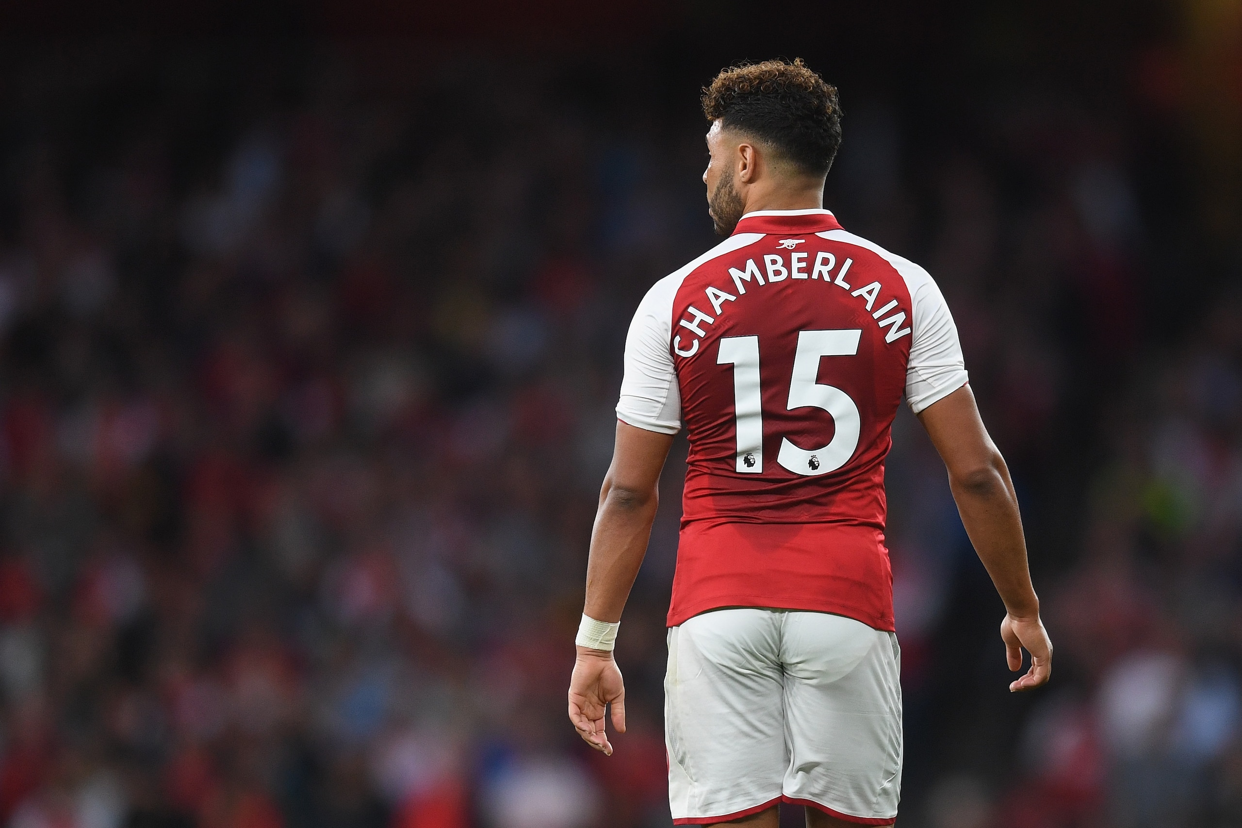 LONDON, ENGLAND - AUGUST 11:  Alex Oxlade-Chamberlain of Arsenal in action during the Premier League match between Arsenal and Leicester City at Emirates Stadium on August 11, 2017 in London, England.  (Photo by Michael Regan/Getty Images)