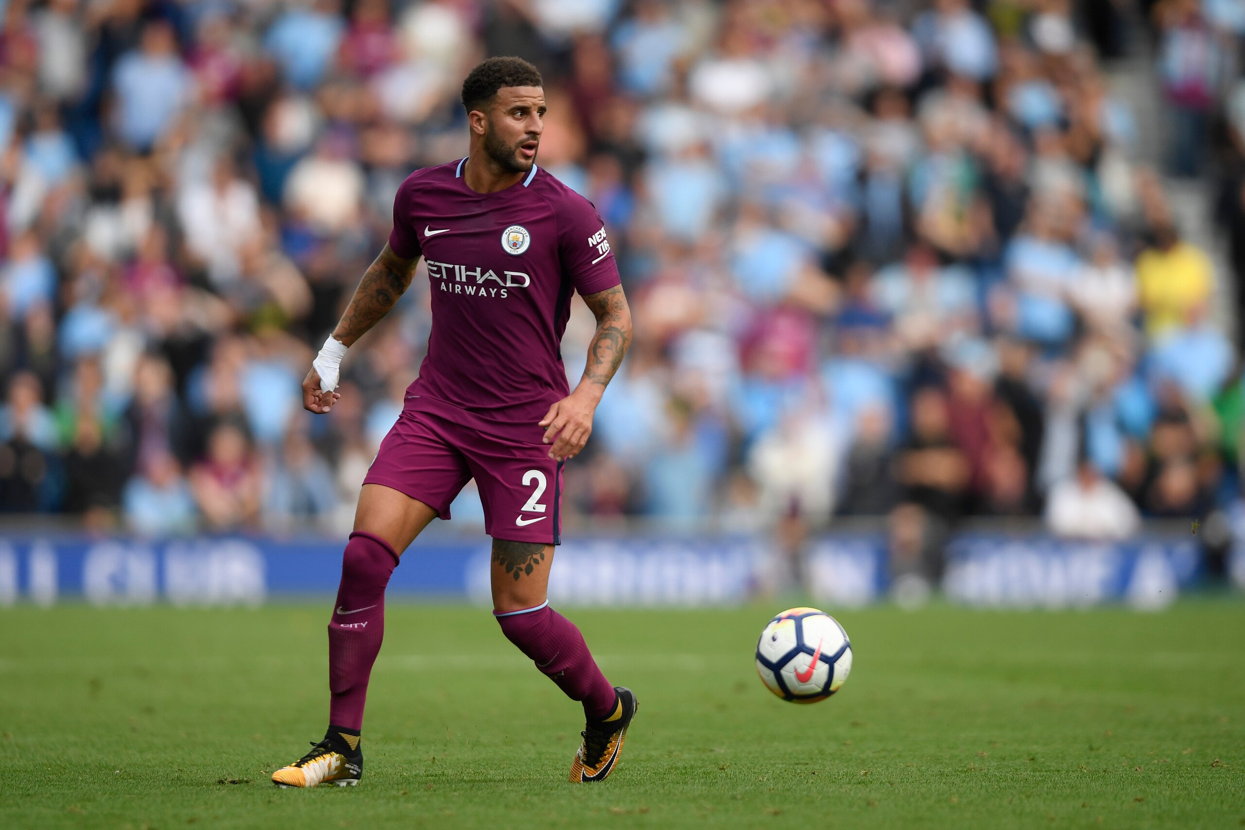 BRIGHTON, ENGLAND - AUGUST 12: Kyle Walker of Manchester City in action during the Premier League match between Brighton and Hove Albion and Manchester City at Amex Stadium on August 12, 2017 in Brighton, England. (Photo by Mike Hewitt/Getty Images) BRIGHTON, ENGLAND - AUGUST 12: Kyle Walker of Manchester City in action during the Premier League match between Brighton and Hove Albion and Manchester City at Amex Stadium on August 12, 2017 in Brighton, England. (Photo by Mike Hewitt/Getty Images)