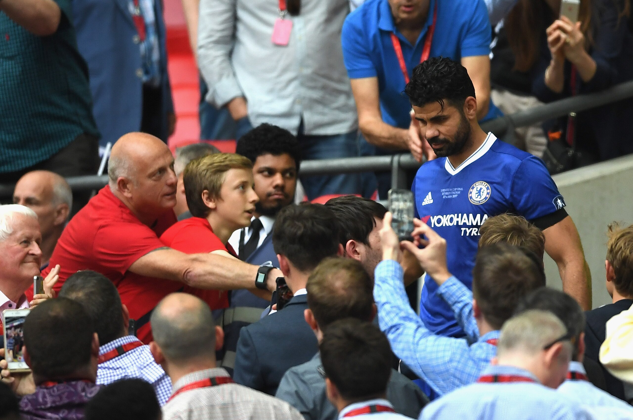 LONDON, ENGLAND - MAY 27: Diego Costa of Chelsea is dejected after The Emirates FA Cup Final between Arsenal and Chelsea at Wembley Stadium on May 27, 2017 in London, England.  (Photo by Laurence Griffiths/Getty Images)