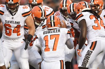 Aug 10, 2017; Cleveland, OH, USA; Cleveland Browns quarterback Brock Osweiler (17) talks with the team in the huddle against the New Orleans Saints at FirstEnergy Stadium. Mandatory Credit: Ken Blaze-USA TODAY Sports