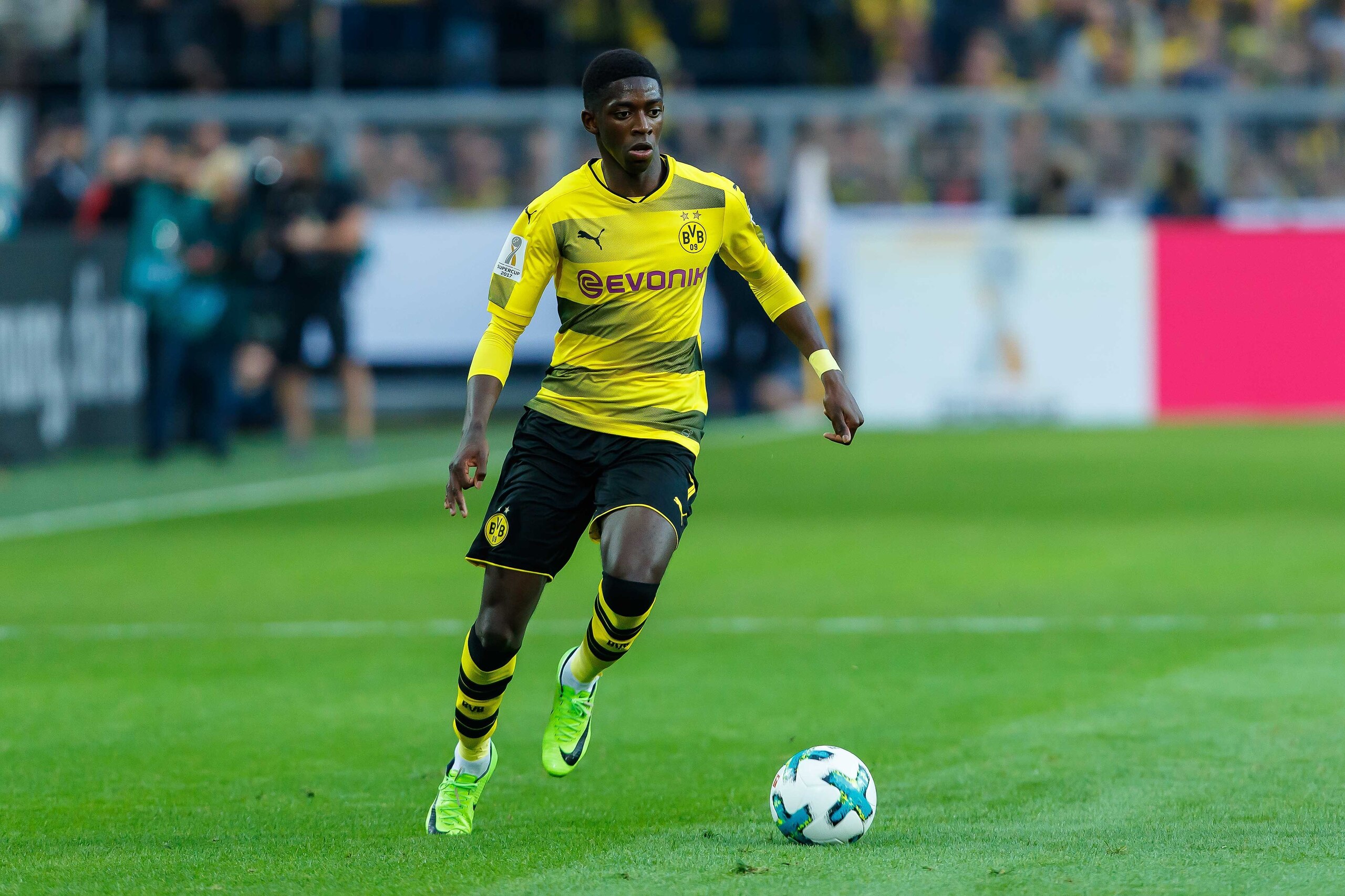DORTMUND, GERMANY - AUGUST 05: Ousmane Dembele of Dortmund controls the ball during the DFL Supercup 2017 match between Borussia Dortmund and Bayern Muenchen at Signal Iduna Park on August 5, 2017 in Dortmund, Germany. (Photo by TF-Images/TF-Images via Ge