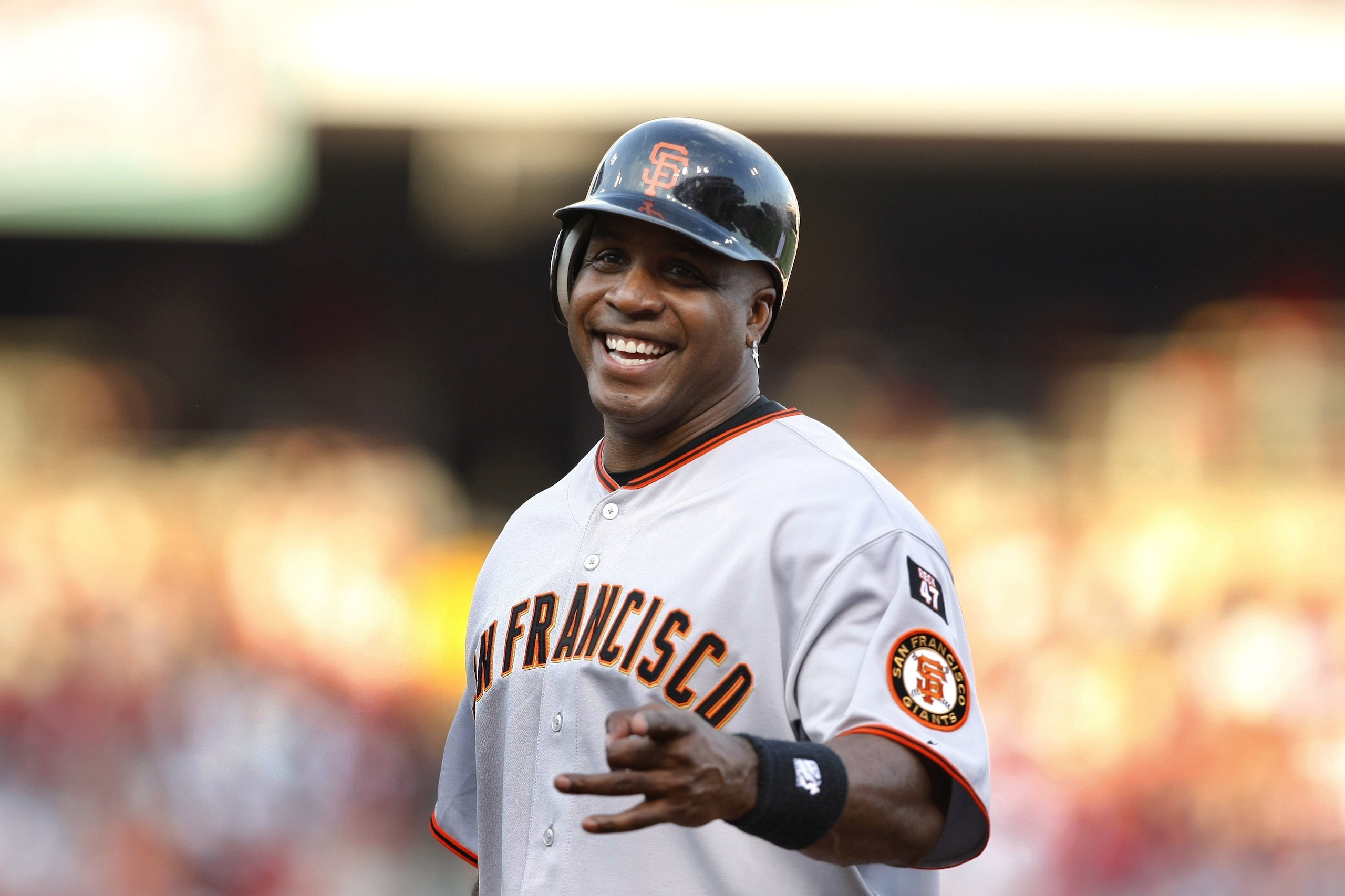 CINCINNATI, OH - JULY 3:  Barry Bonds #25 of the San Francisco Giants looks on during a game against the Cincinnati Reds on July 3, 2007 at Great American Ball Park in Cincinnati, Ohio. The Reds won 7-3. (Photo by Joe Robbins/Getty Images)