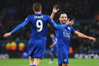 LEICESTER, ENGLAND - APRIL 04: Jamie Vardy of Leicester City (L) celebrates scoring his sides second goal with Danny Drinkwater of Leicester City during the Premier League match between Leicester City and Sunderland at The King Power Stadium on April 4, 2