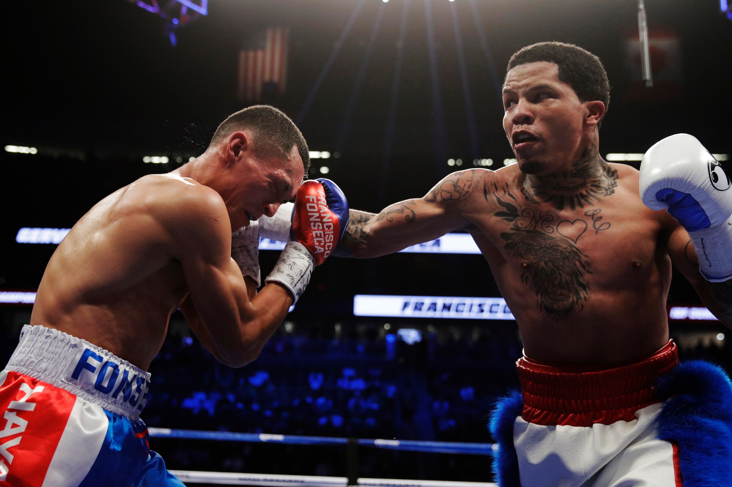 Gervonta Davis battered Francisco Fonseca.