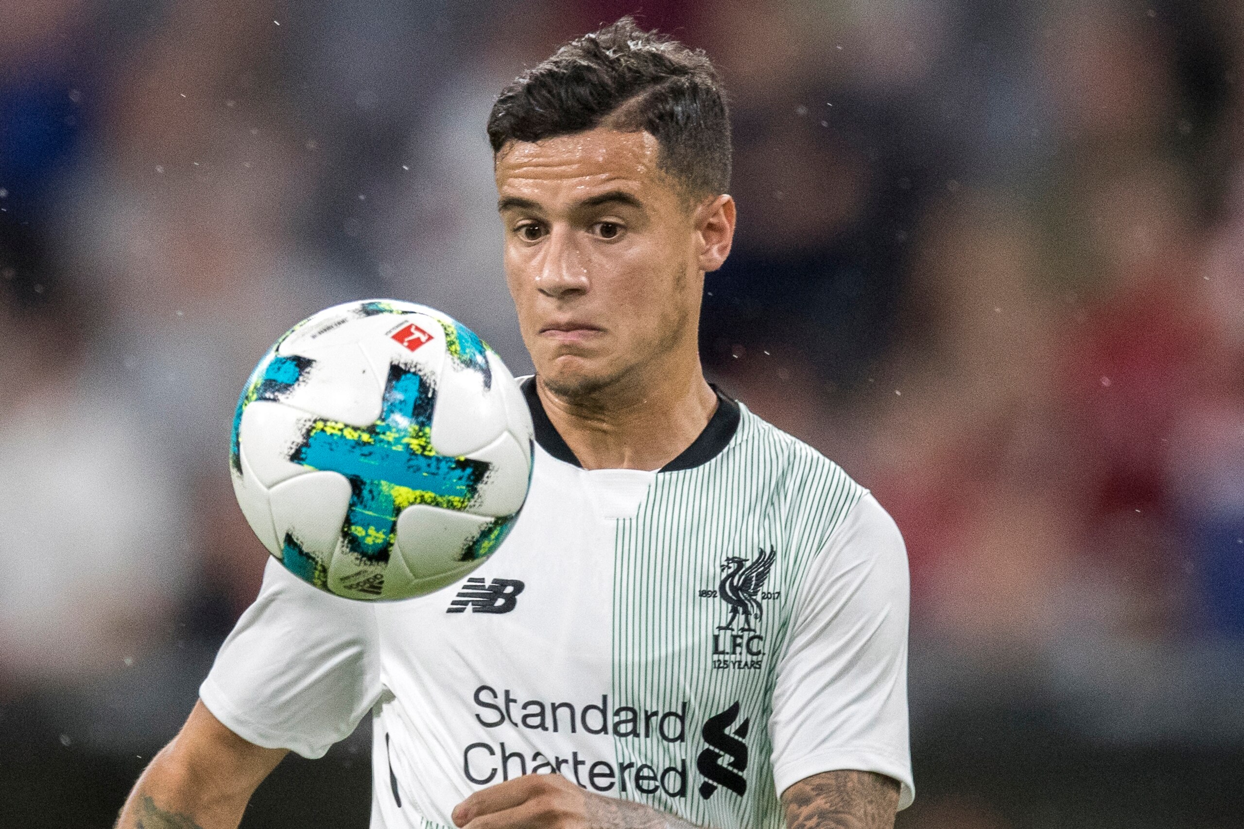MUNICH, GERMANY - AUGUST 01:  Philippe Coutinho of Liverpool FC controls the ball during the Audi Cup 2017 match between Bayern Muenchen and Liverpool FC at Allianz Arena on August 1, 2017 in Munich, Germany.  (Photo by Boris Streubel/Getty Images)