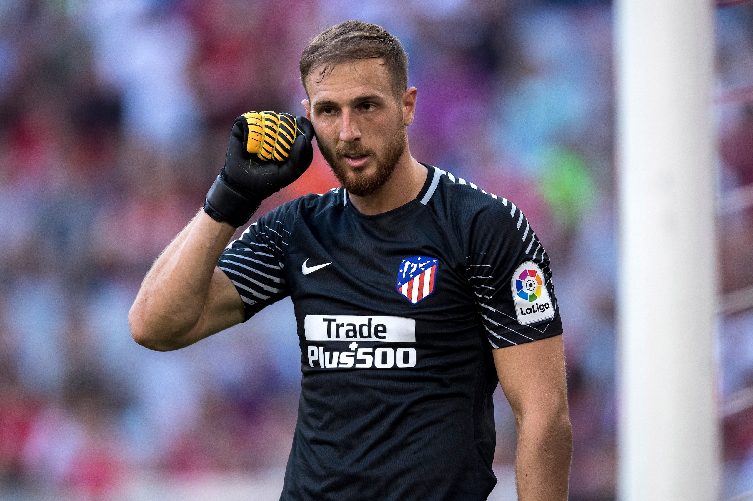 MUNICH, GERMANY - AUGUST 01:  Goalkeeper Jan Oblak of Atletico Madrid looks on during the Audi Cup 2017 match between Club Atletico de Madrid and SSC Napoli at Allianz Arena on August 1, 2017 in Munich, Germany  (Photo by Boris Streubel/Getty Images)